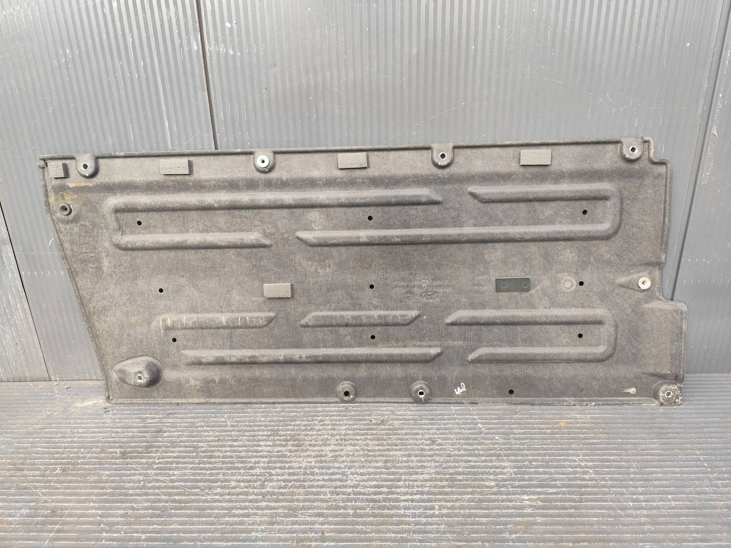 HYUNDAI ELANTRA VI cover chassis left