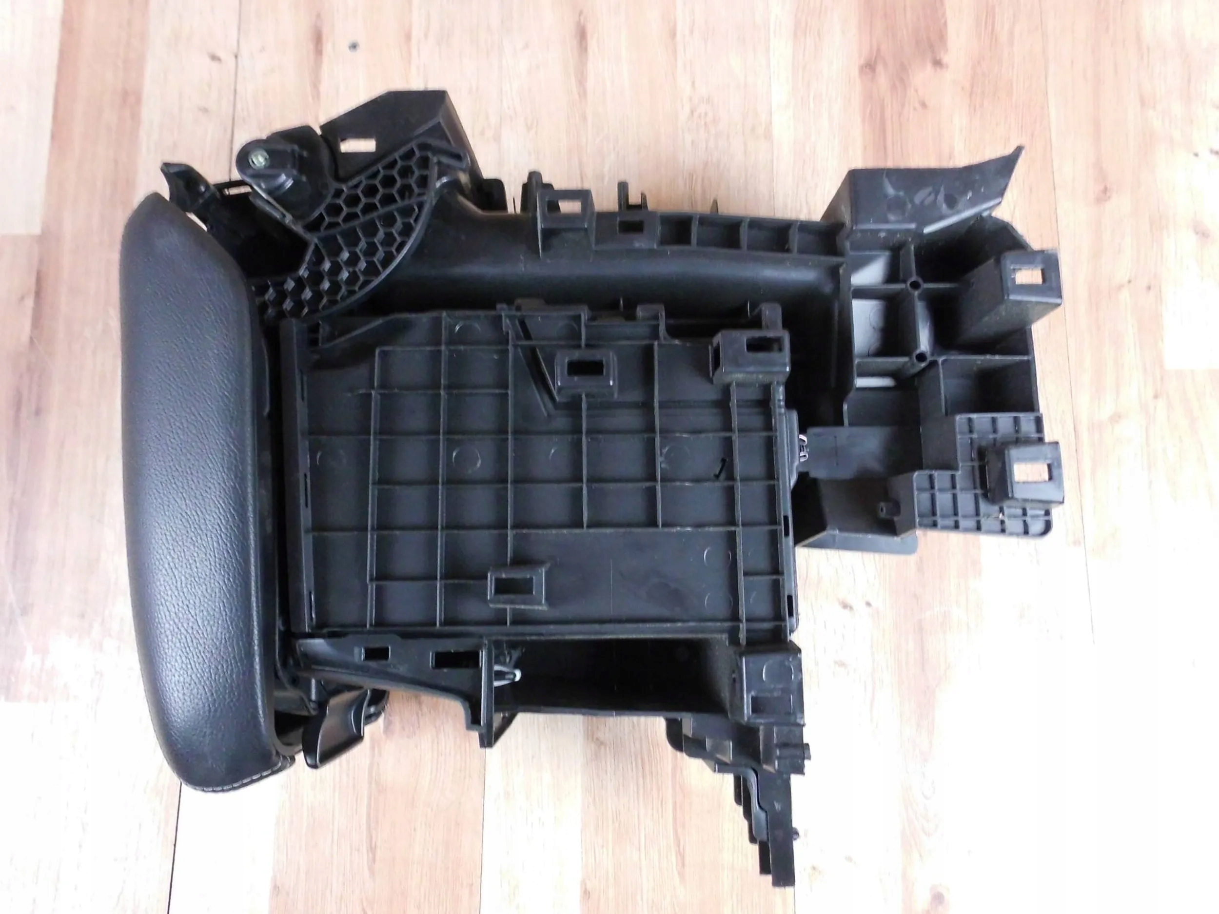 Honda CRV IV armrest passenger compartment tunelu srodkoweg