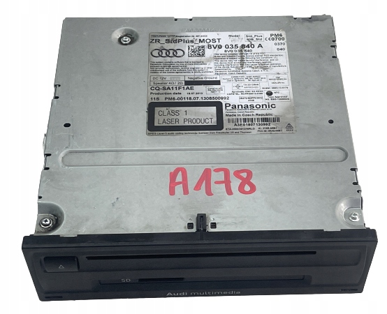 AUDI A3 8V player MMI MULTIMEDIA SD 8V0035840A