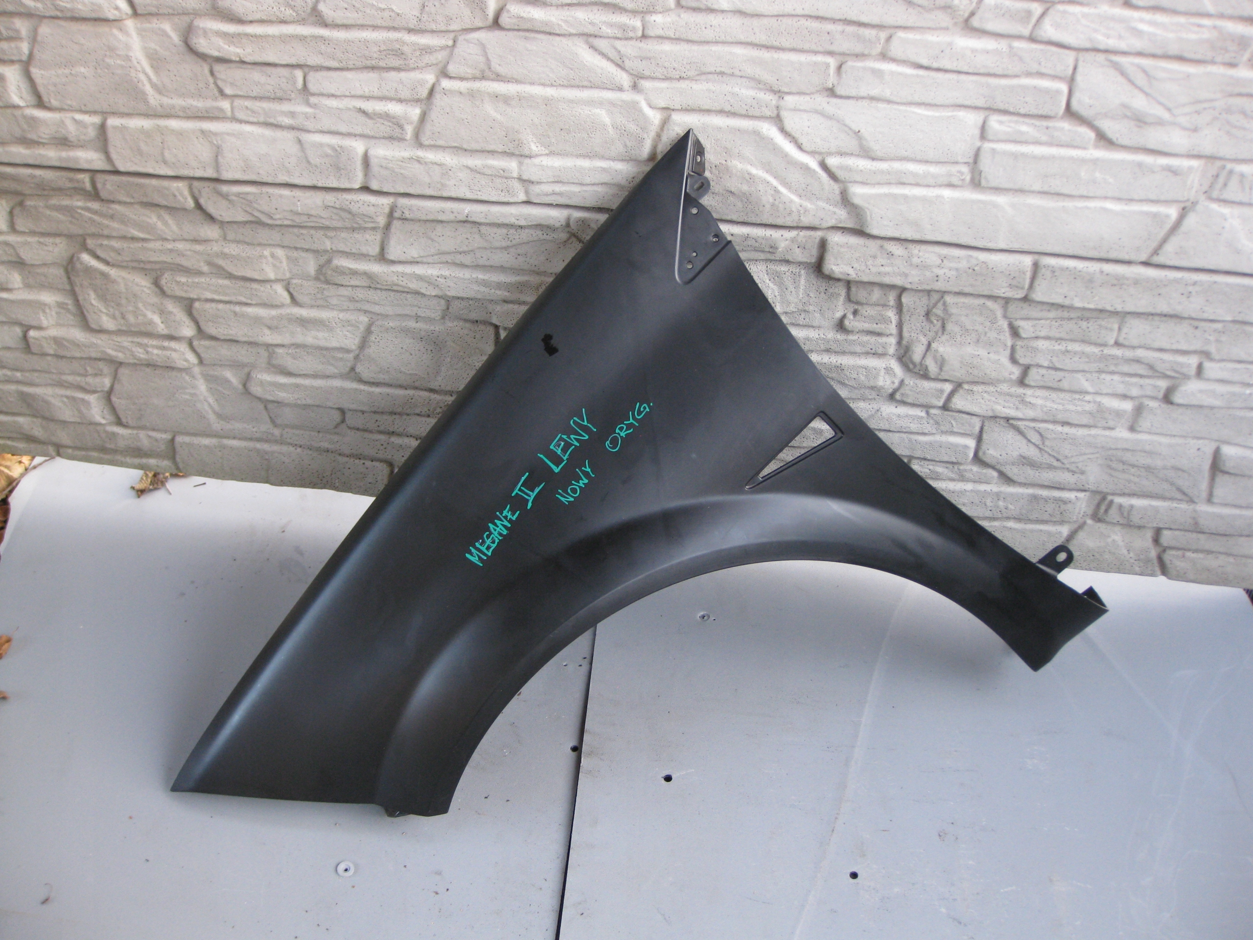 RENAULT MEGANE II CABRIO fender left front 8200011076