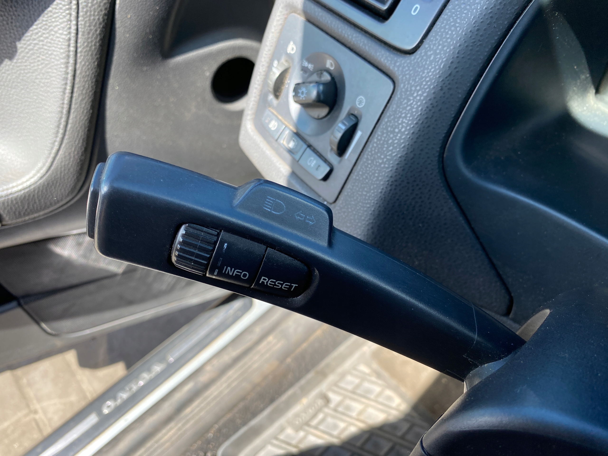 Interrupteur commande phares feux ZESPOLONY Volant VOLVO S40 2 II 04-10 2.0 D