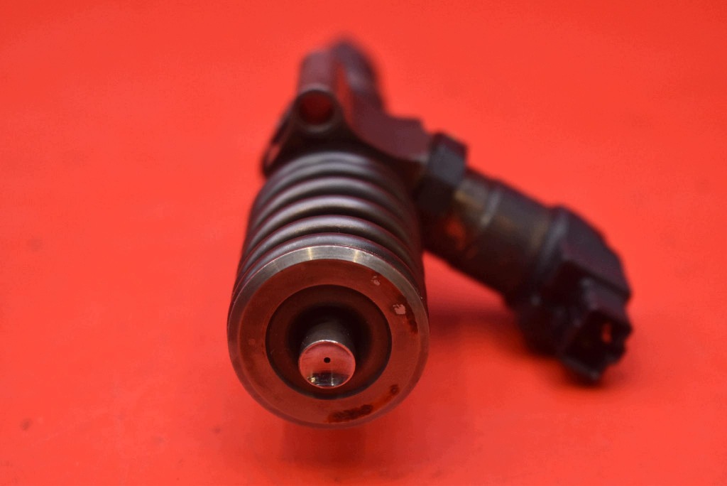einspritzdüse einspritzdüse 03G130073T VW PASSAT B6 2.0 TDI 170 KM 05-10