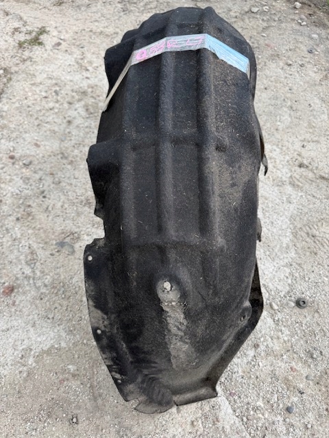AUDI Q5 8R mudguard side left rear. left rear part