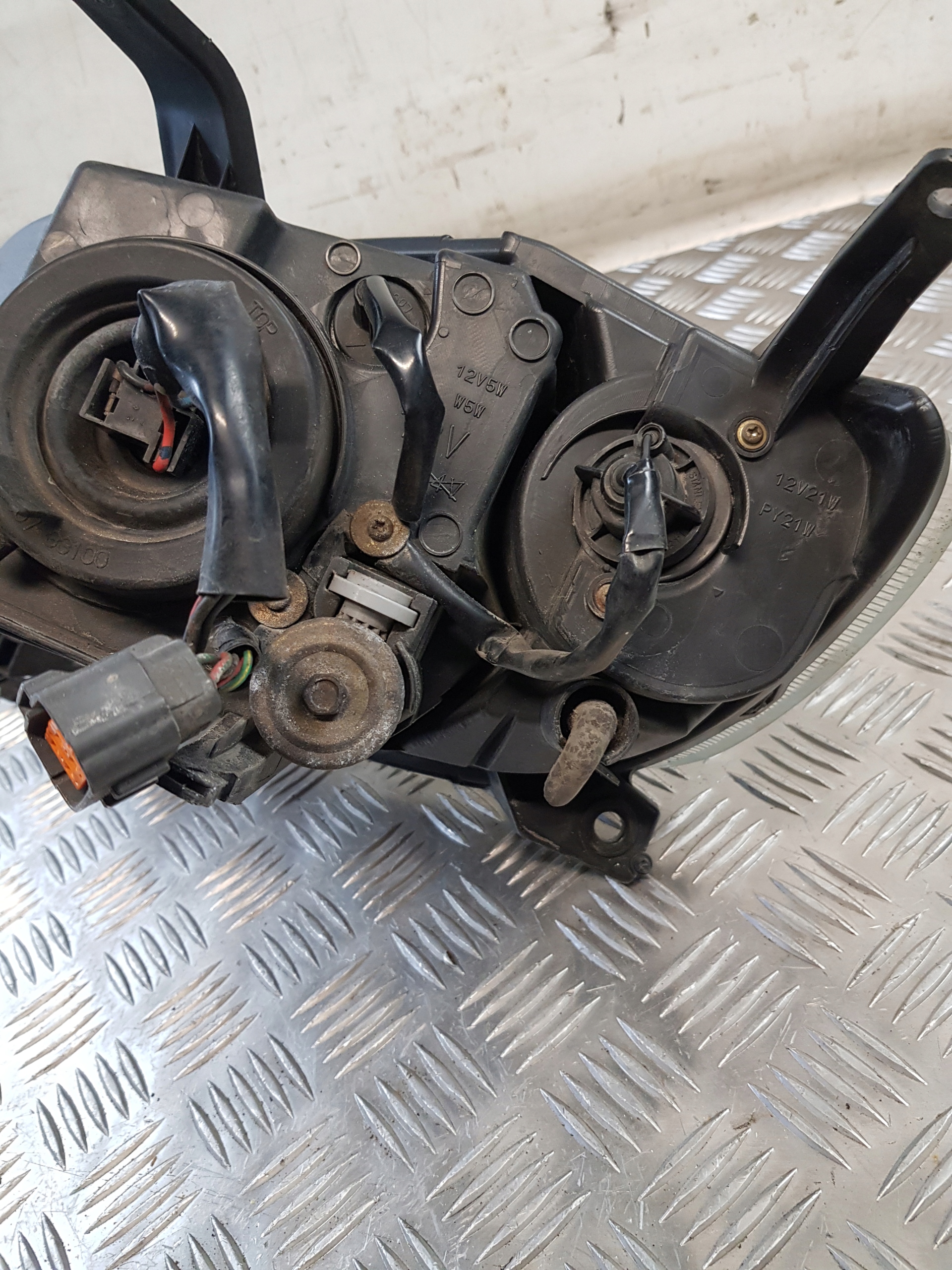 light right front 3M71-13W029-AF MAZDA 2 03R- EUROPA