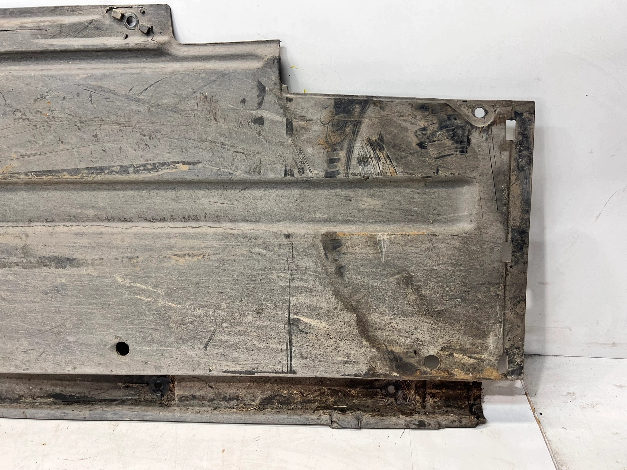 cover chassis left AUDI A4 B8 ALLROAD 8K9825207 124/26