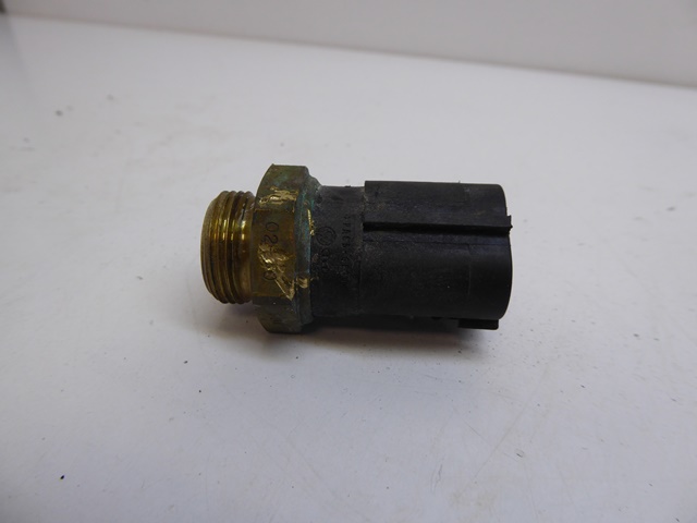 VW FOX 5Z1 CZUJNIK TEMPERATURY WODY 1.2 6V Wersja Europejska