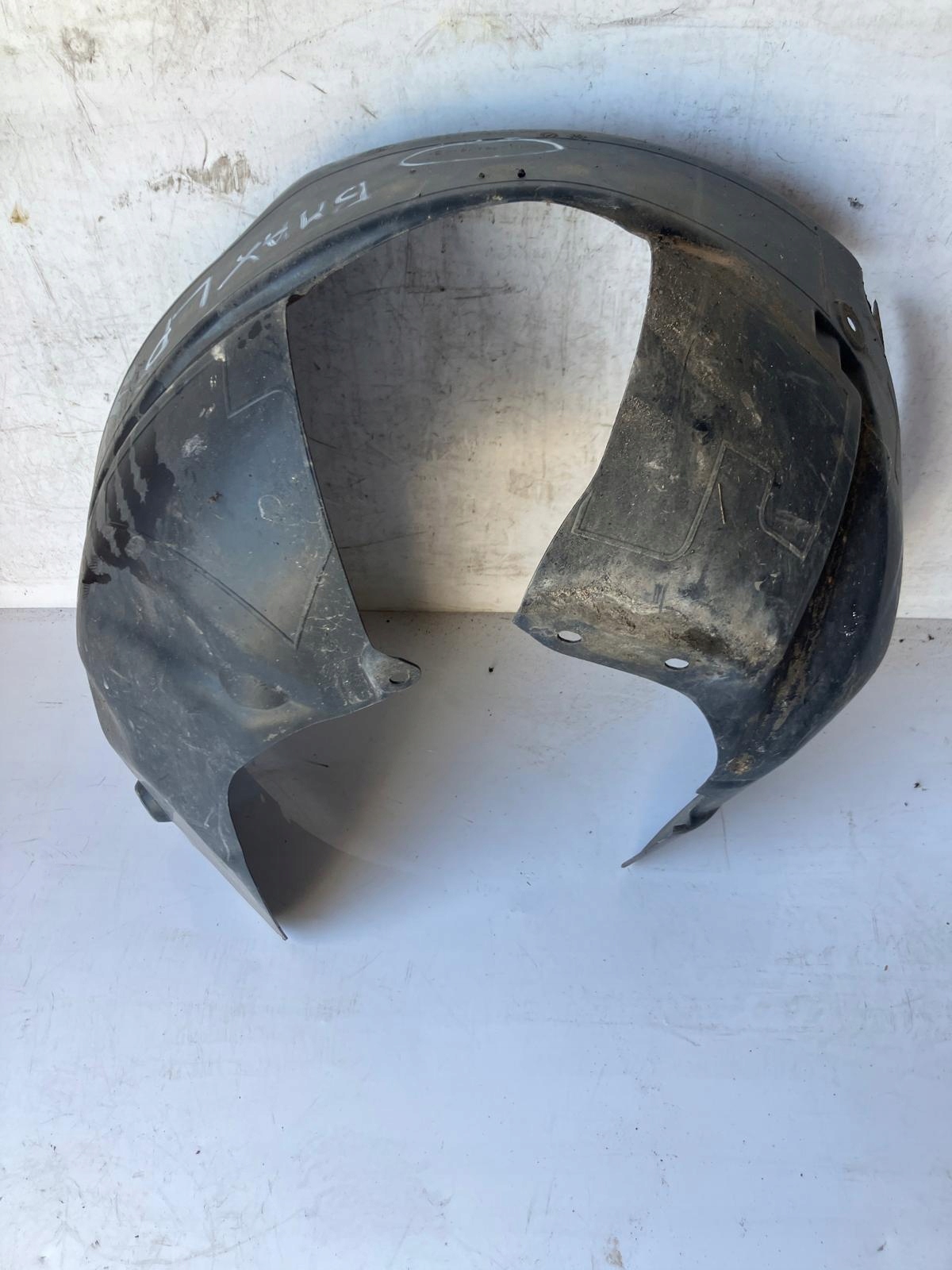 mudguard left front FORD B MAX AV11-16115-AB #SM