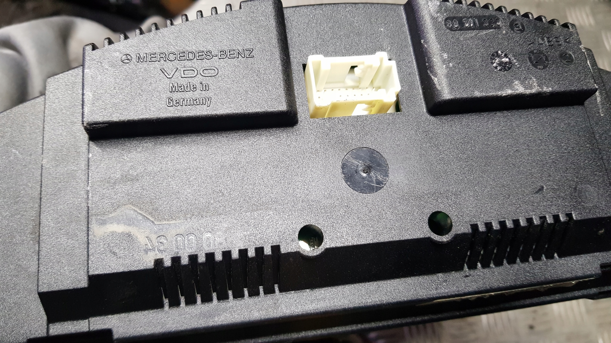 MERCEDES W203 dials clock 2.0 2.3 b a2035404111
