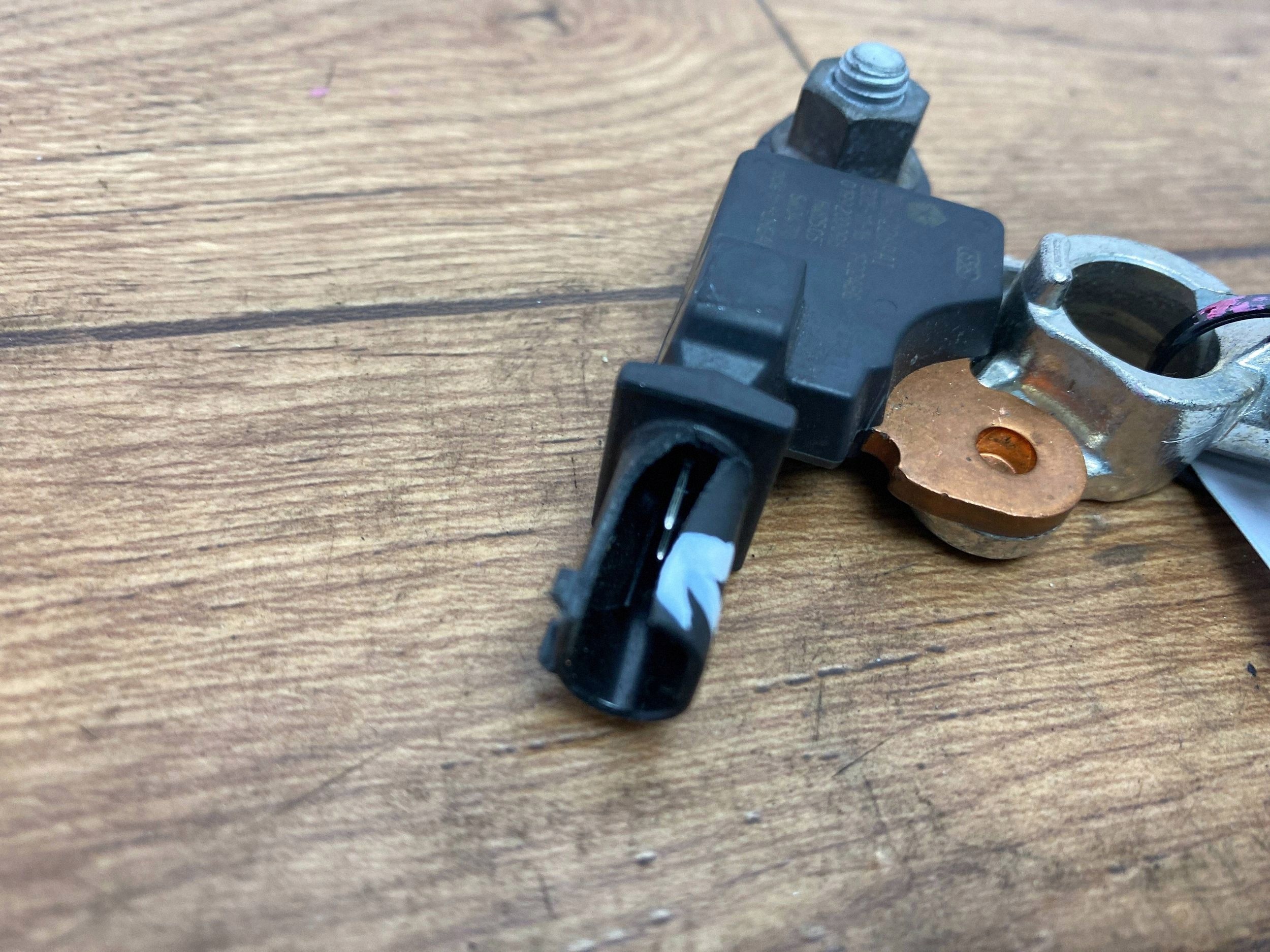 pyrotechnic clamp Jeep Cherokee Dodge Charger 2015+