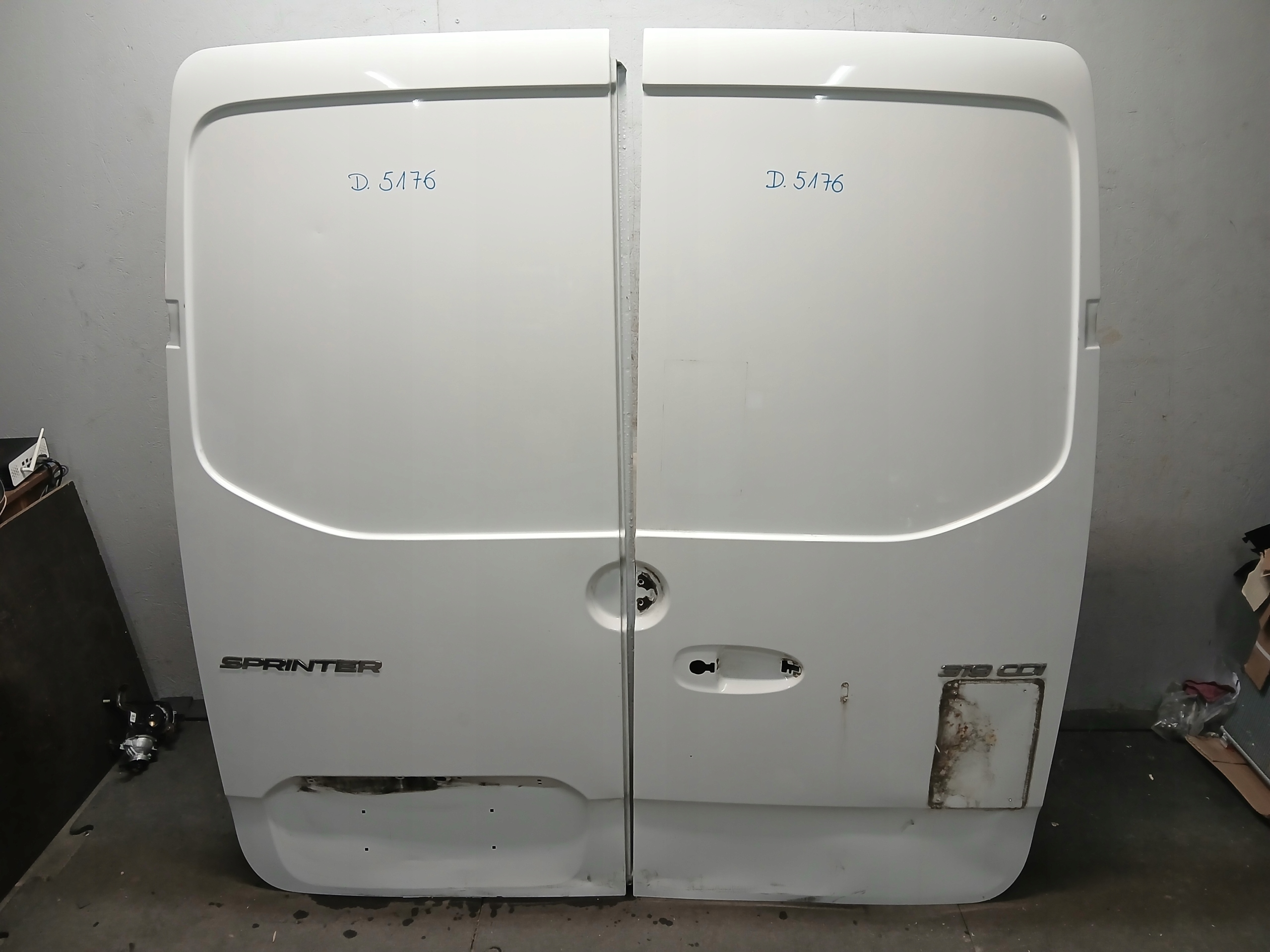 Tür heck links oder rechts MERCEDES W907 W910 NISKI