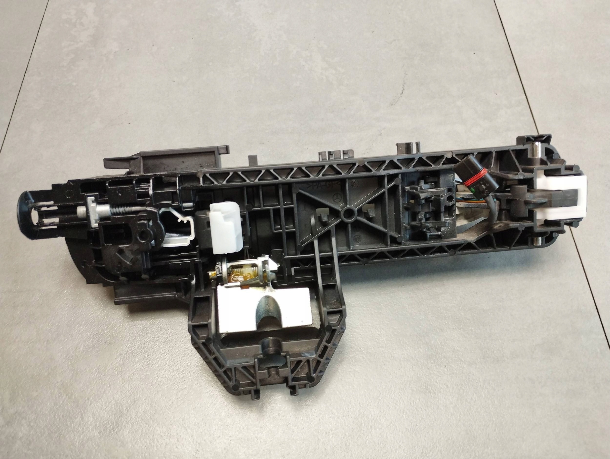 Mercedes-Benz GLE W166 handle left front 799 A2047602534 UK