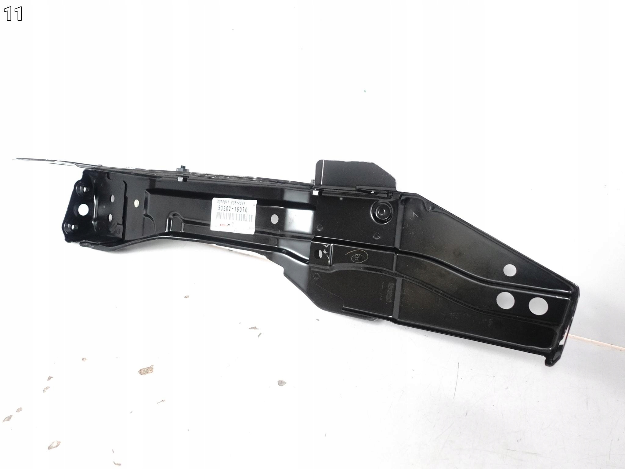 TOYOTA COROLLA CROSS XG10 22- bar, wall console right PIONOWY front