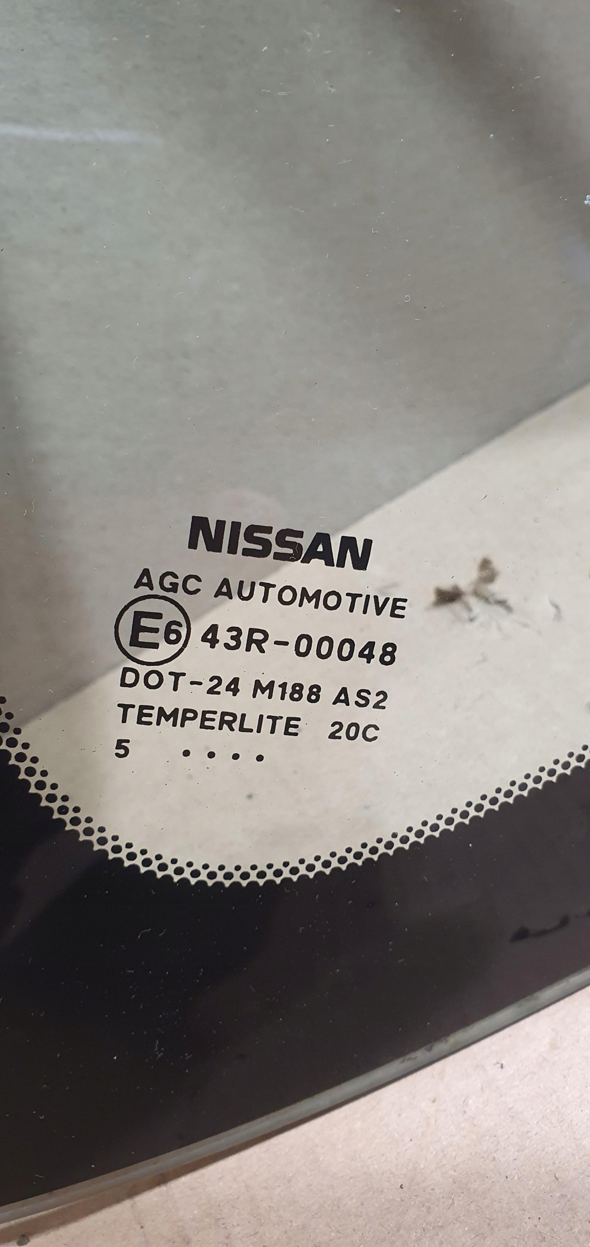стекло кузова левый задний nissan NOTE II E12 2015R