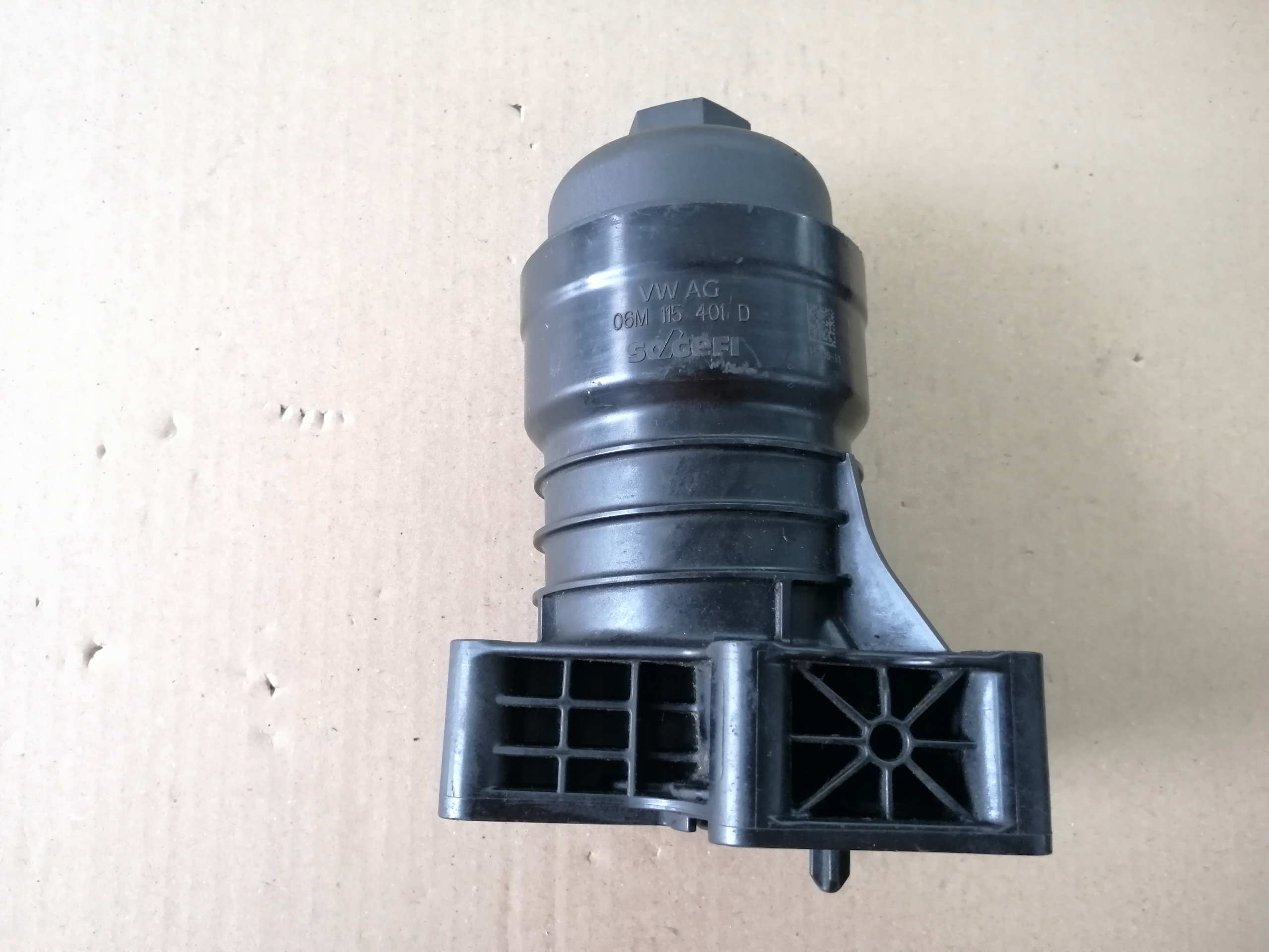 Gehäuse Ölfiltergehäuse 06M115401D AUDI S4 S5 Original
