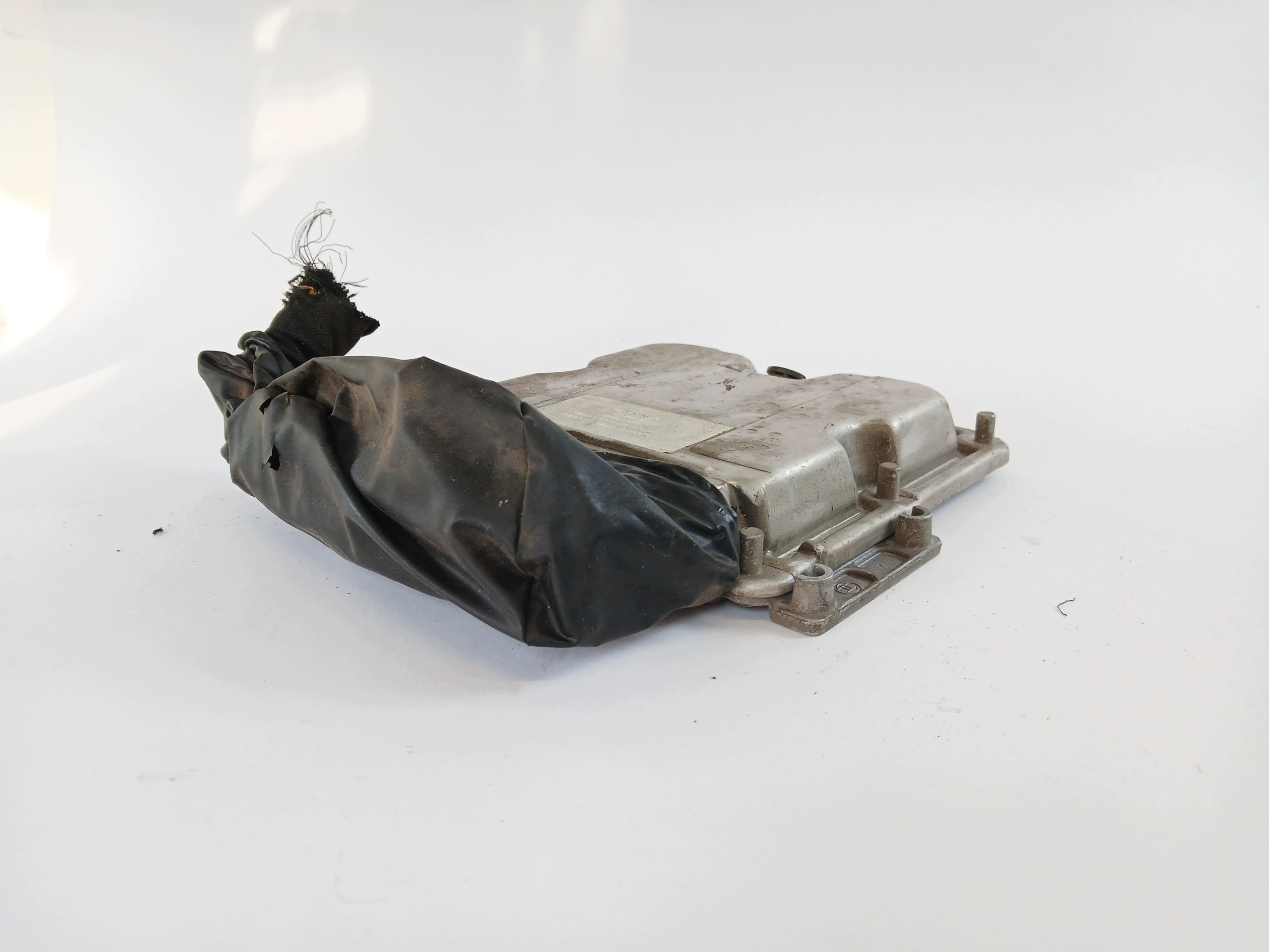 PEUGEOT 206 2.0 HDI unité de commande électronique uce moteur 9635158280