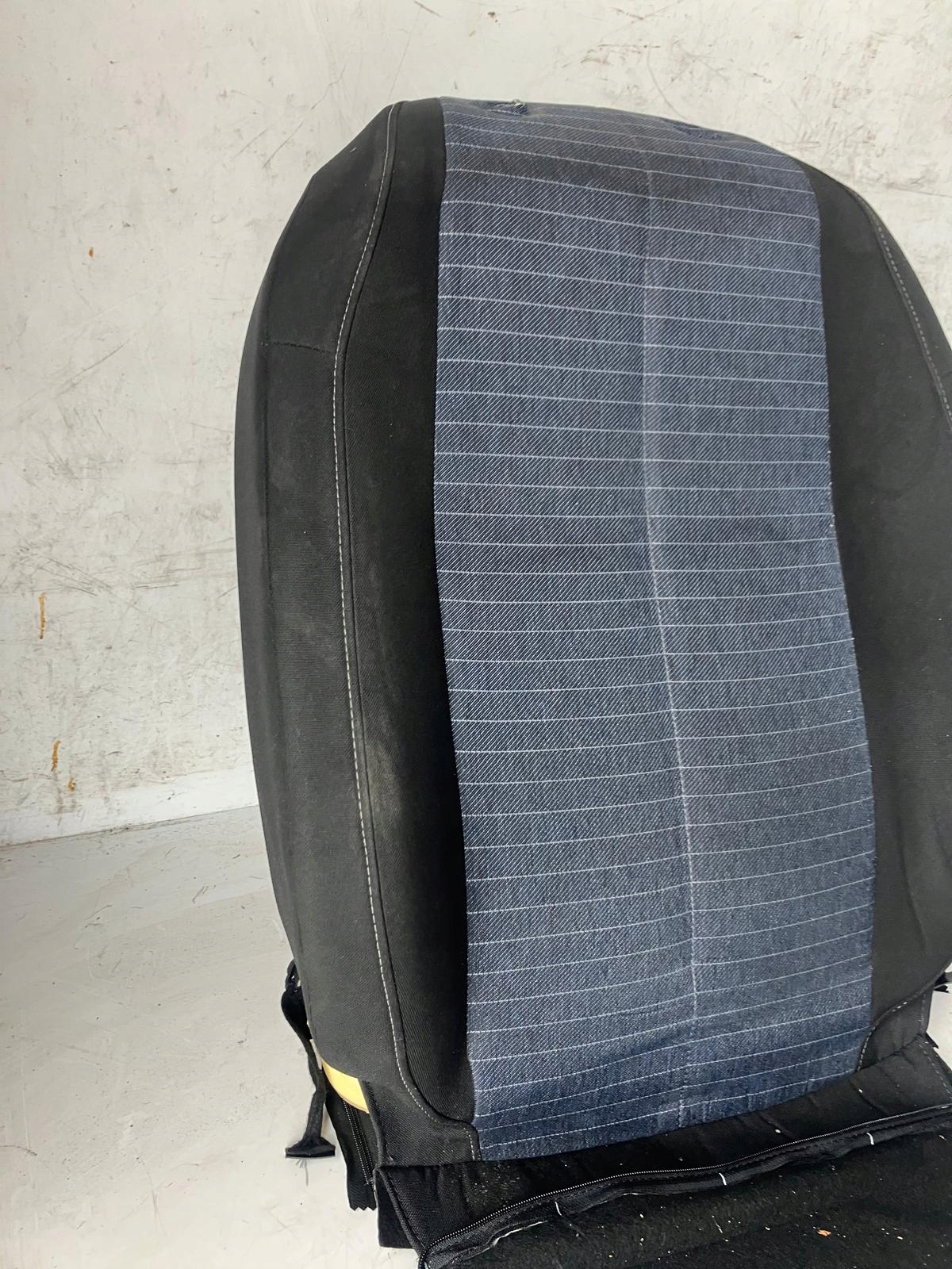 OPARCIE seat left front PEUGEOT 208 II
