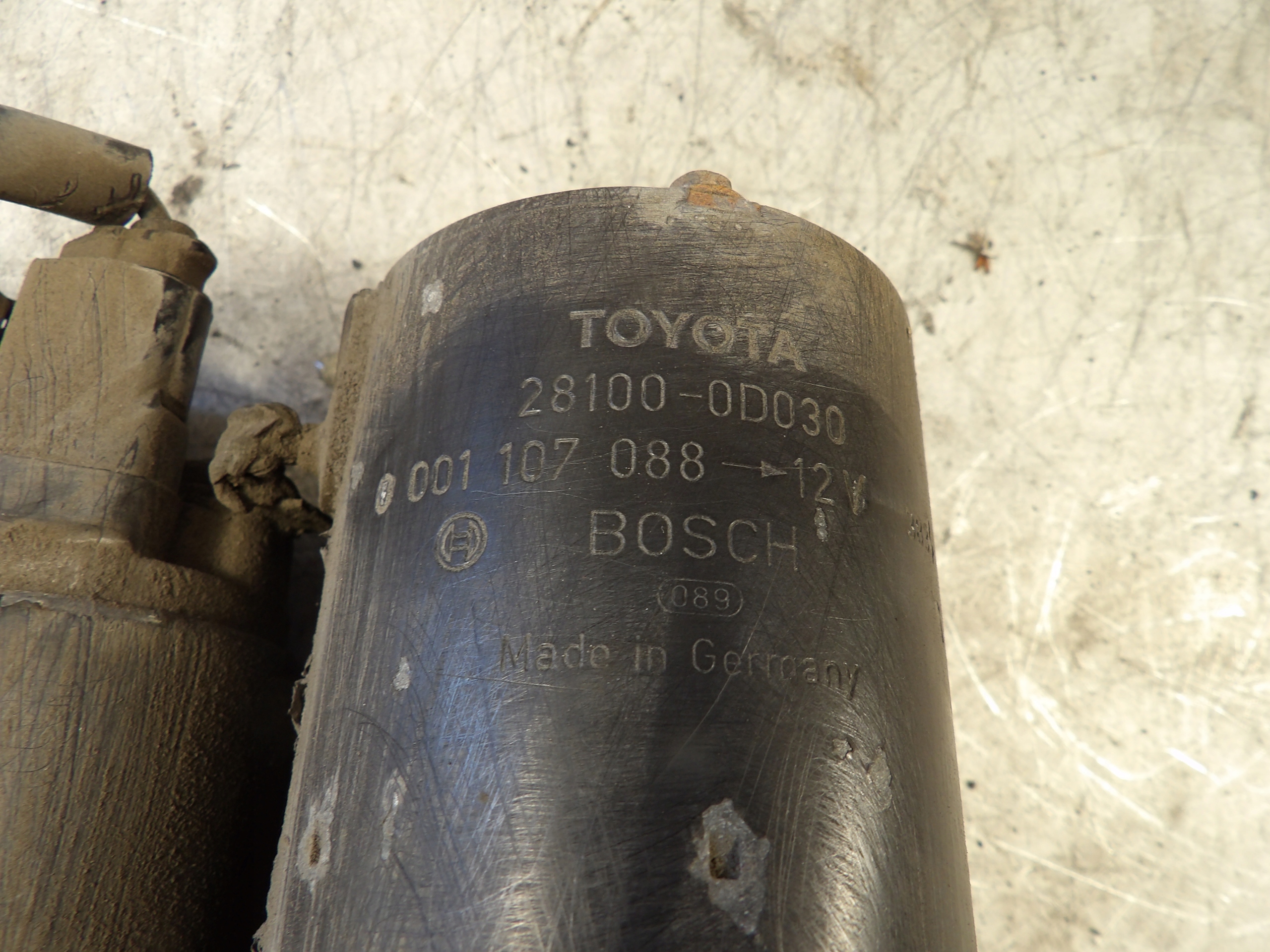 Toyota Corolla IX E12 starter 28100-0D030 001107088