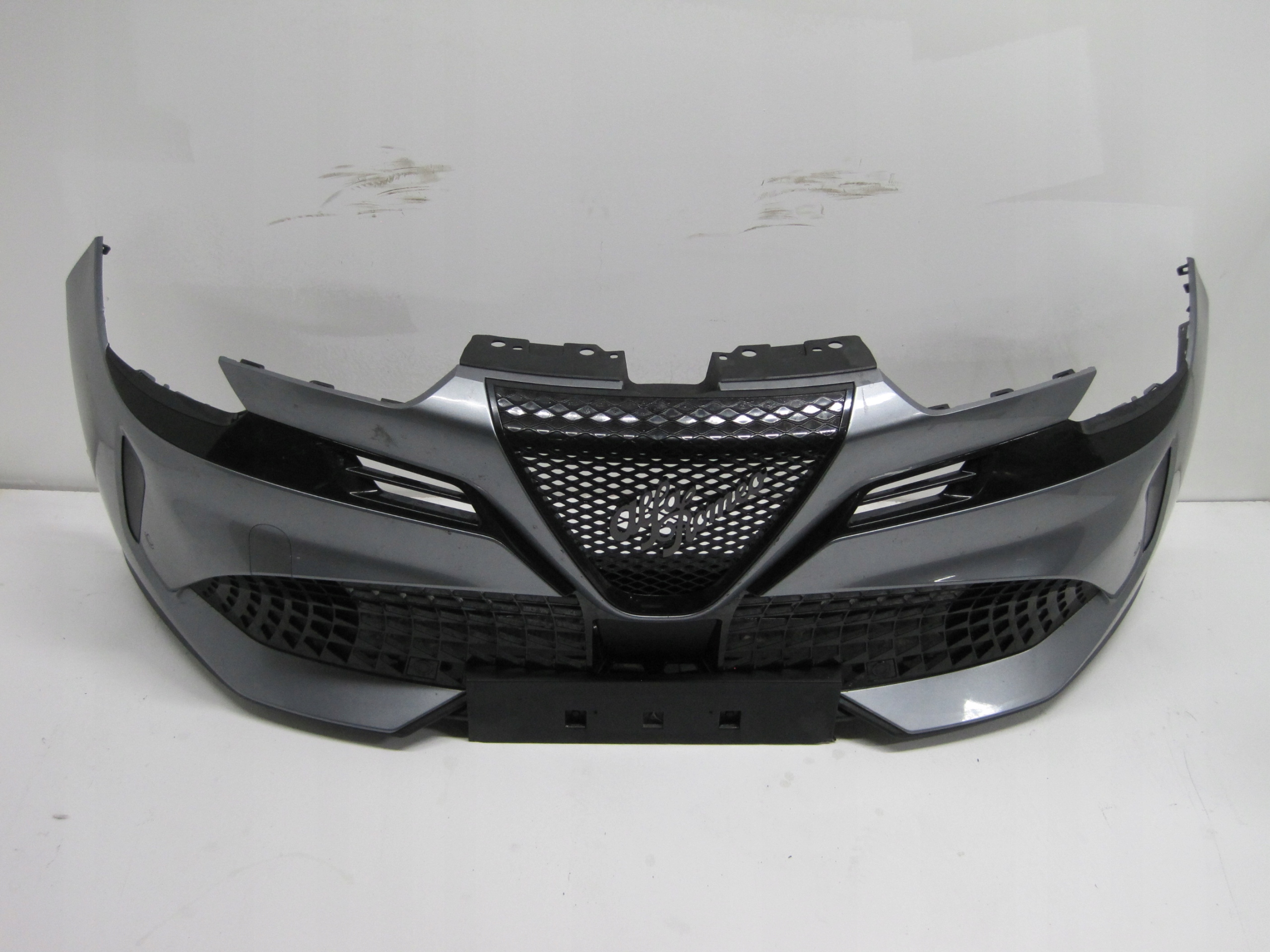 bumper ALFA ROMEO JUNIOR 4 PDC 24R front front