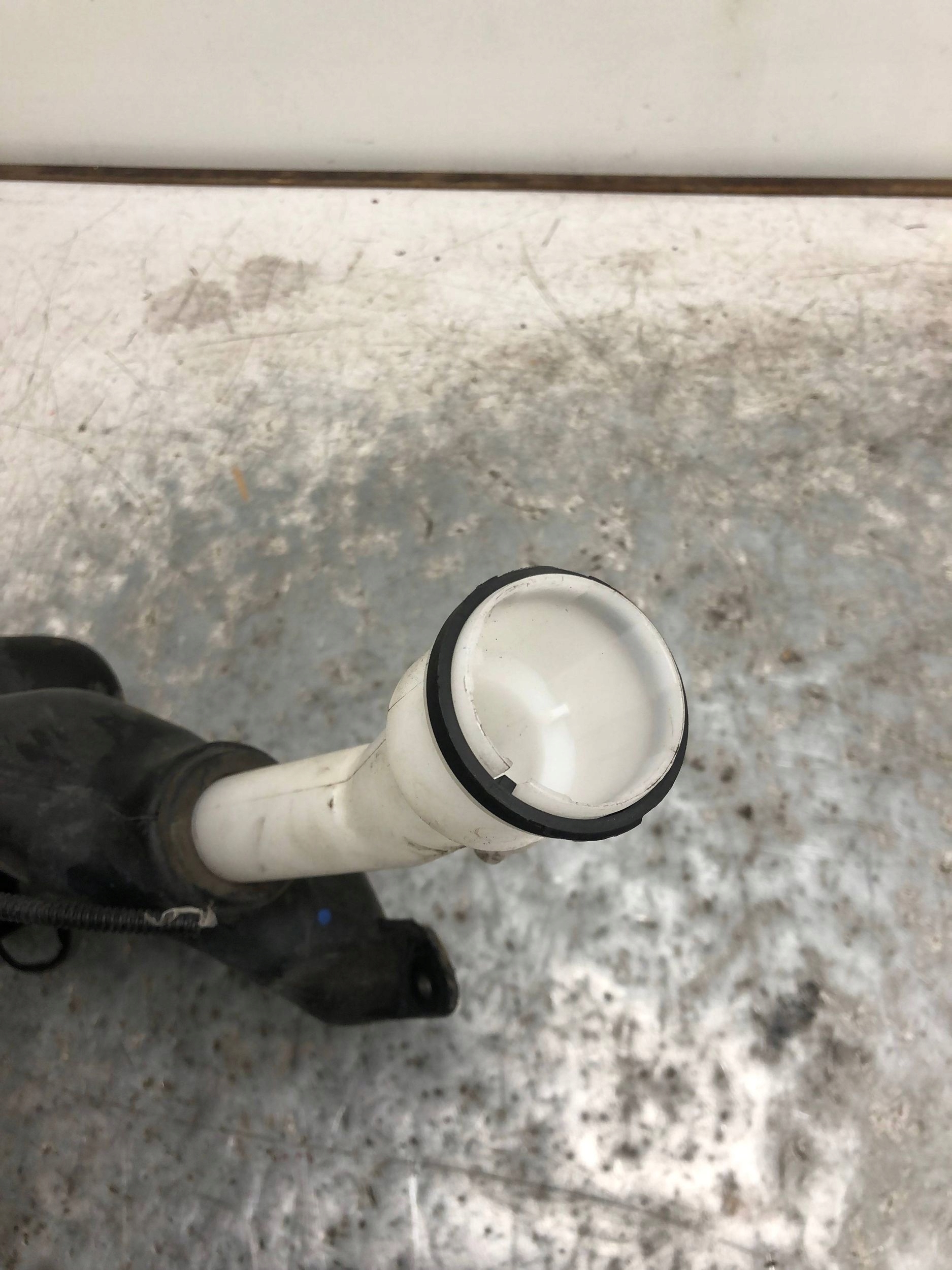 washer fluid tank OPEL ASTRA J 13260579