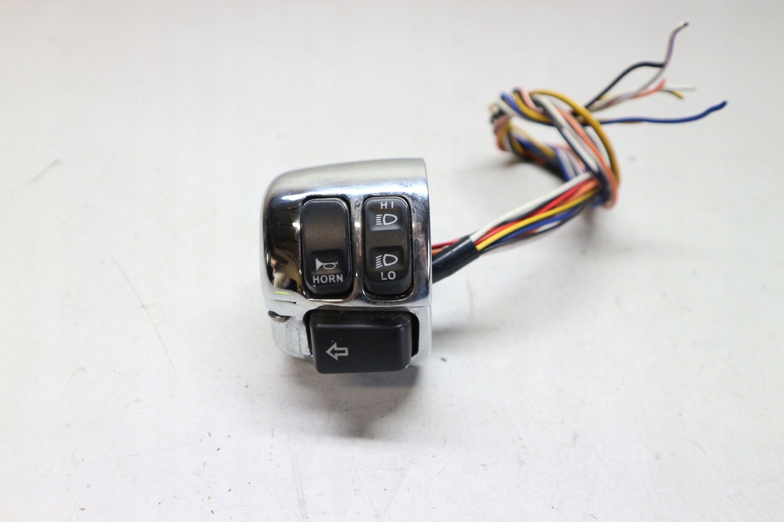 HARLEY DAVIDSON PRZEŁĄCZNIK LEWY