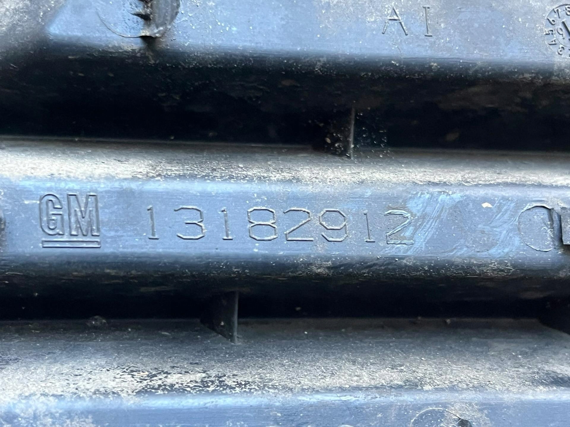 side grid of a bumper right side Opel Vectra C facelift 2006 13182912