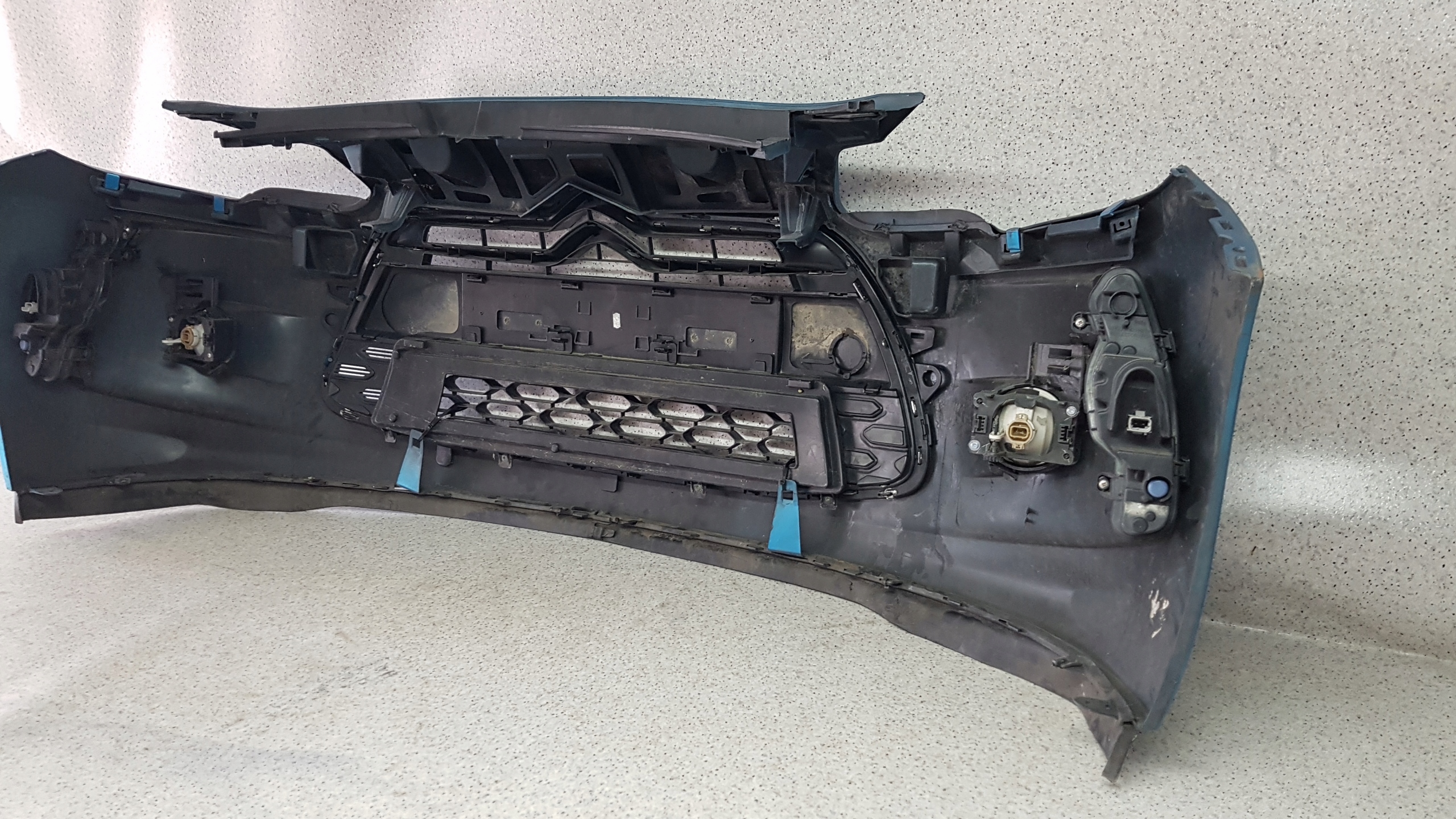 CITROEN DS3 DS 3 2010 - bumper front 9645