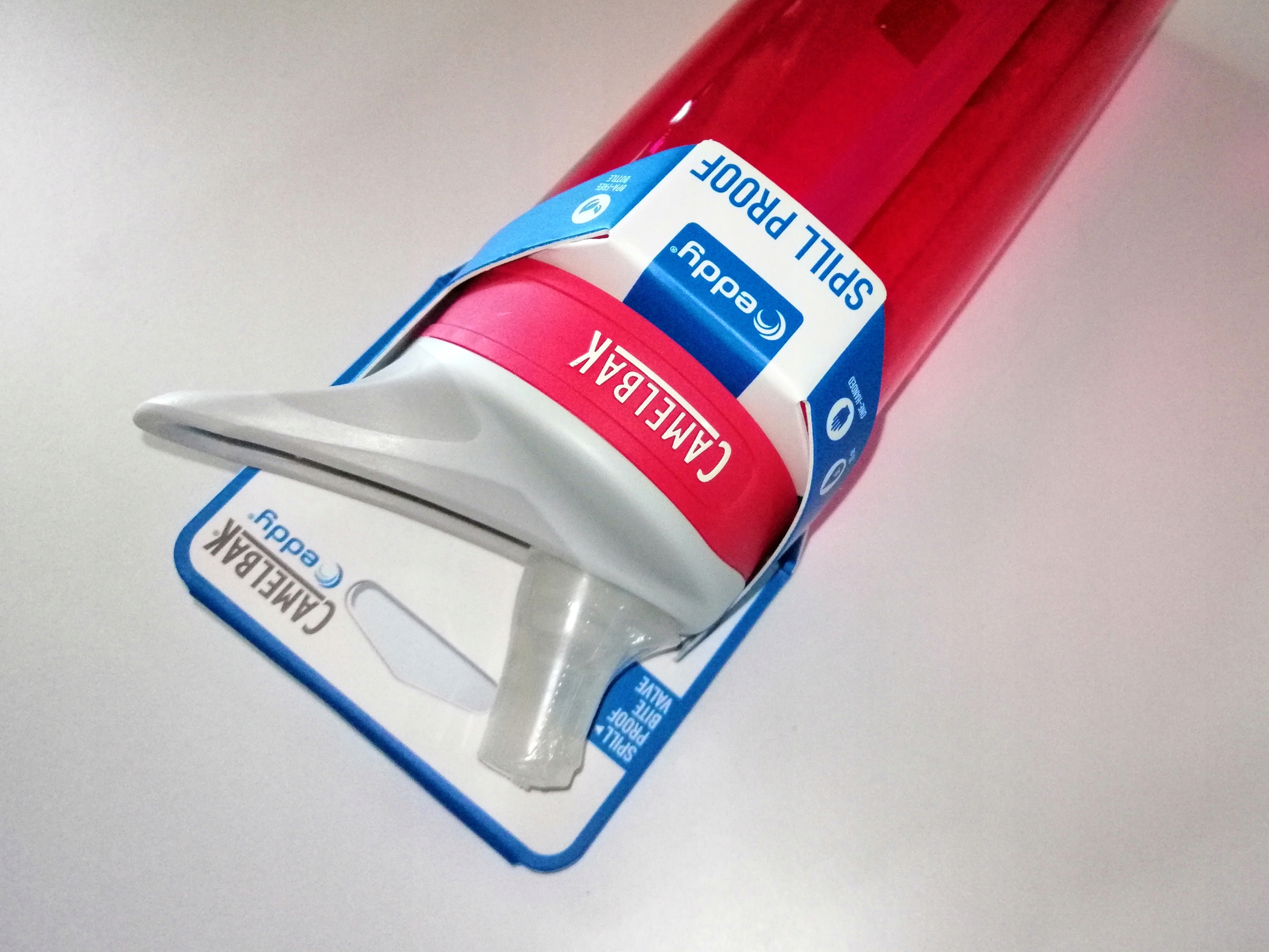 BUTELKA BIDON CAMELBAK EDDY DRAGONFRUIT 600ml %%% Marka CamelBak