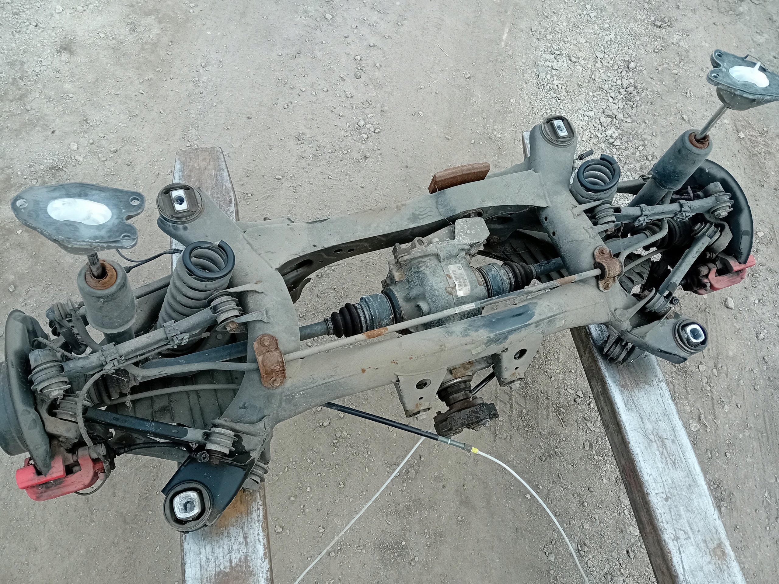 BMW F20 OŚ TYLNA BELKA ZAWIESZENIE MOST