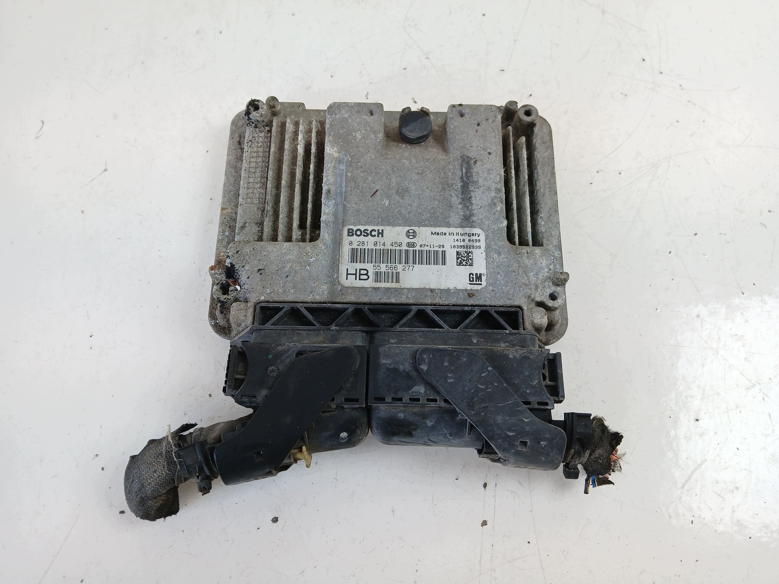 OPEL VECTRA C 1.9 CDTI control unit of the engine 55566277