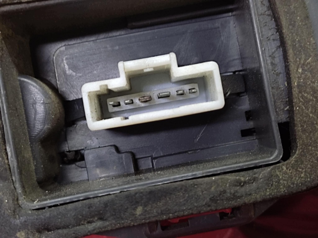 PEUGEOT 307 SW light left rear part 26674T0206