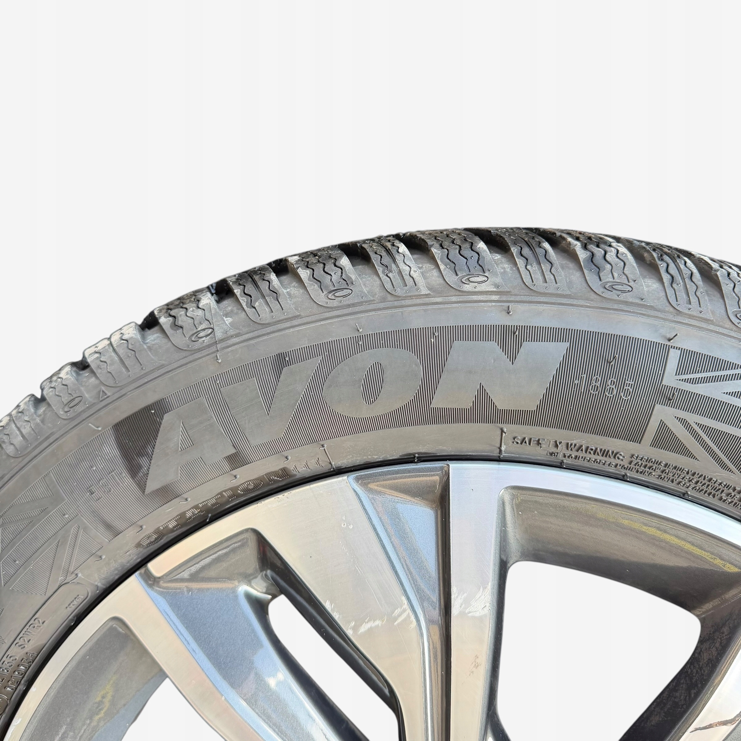 discs wheels tyres PEUGEOT AVON 215/55/17" 5MM winter M+S