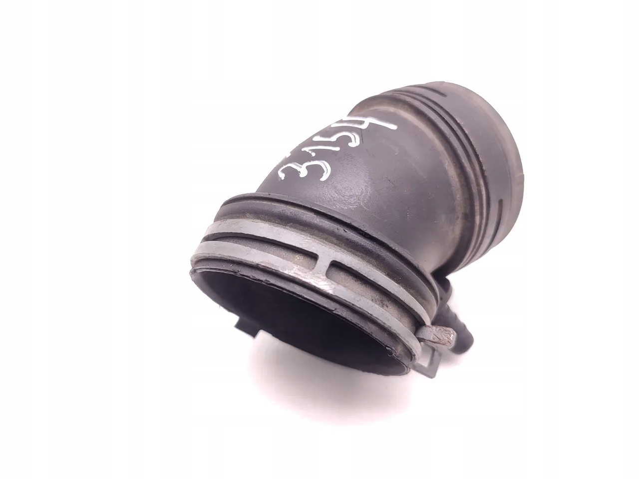 труба Воздух Audi A2 1.6 8Z0133356