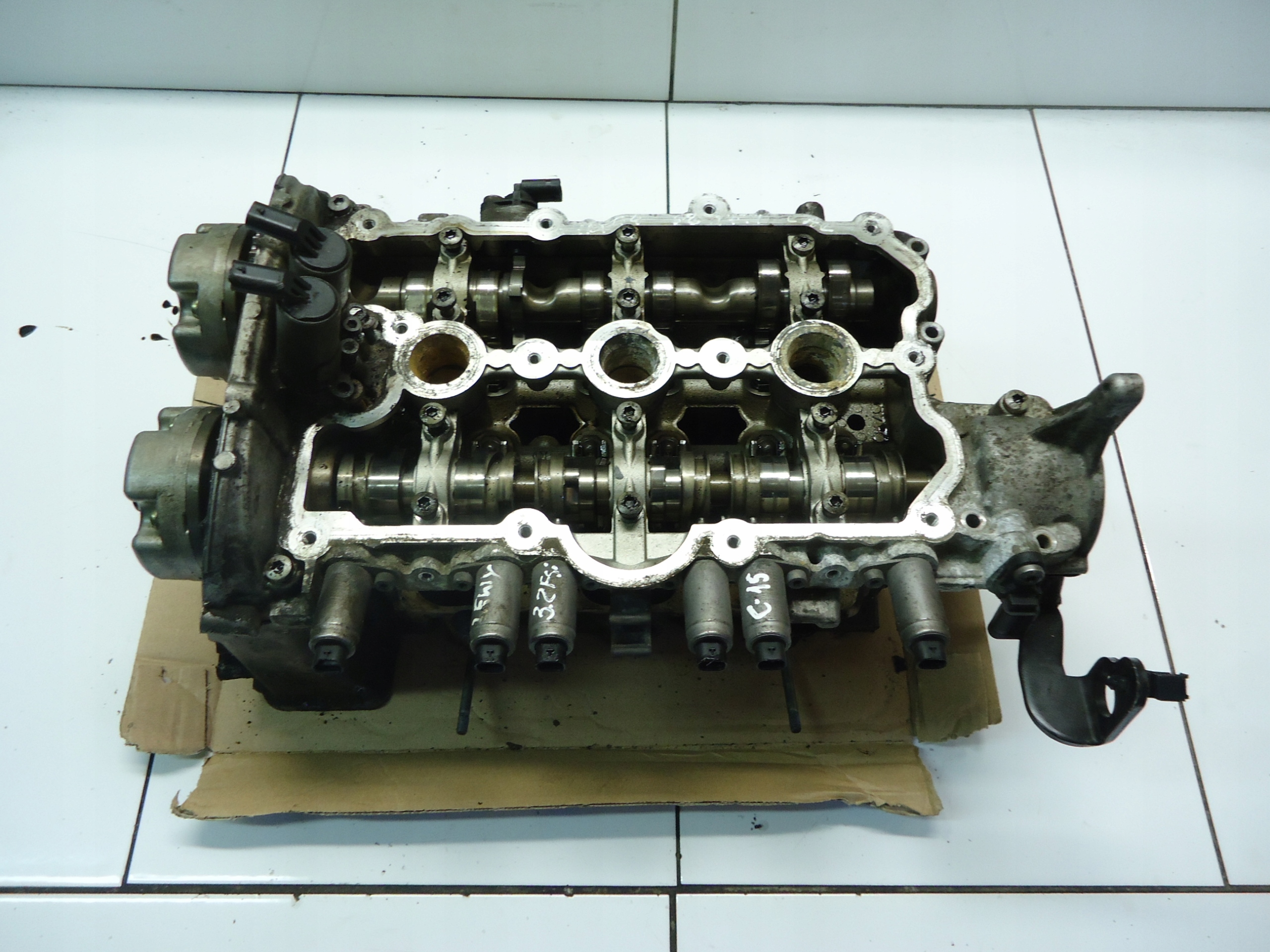 AUDI A5 3.2FSI V6 CAL head. left 06E103403A
