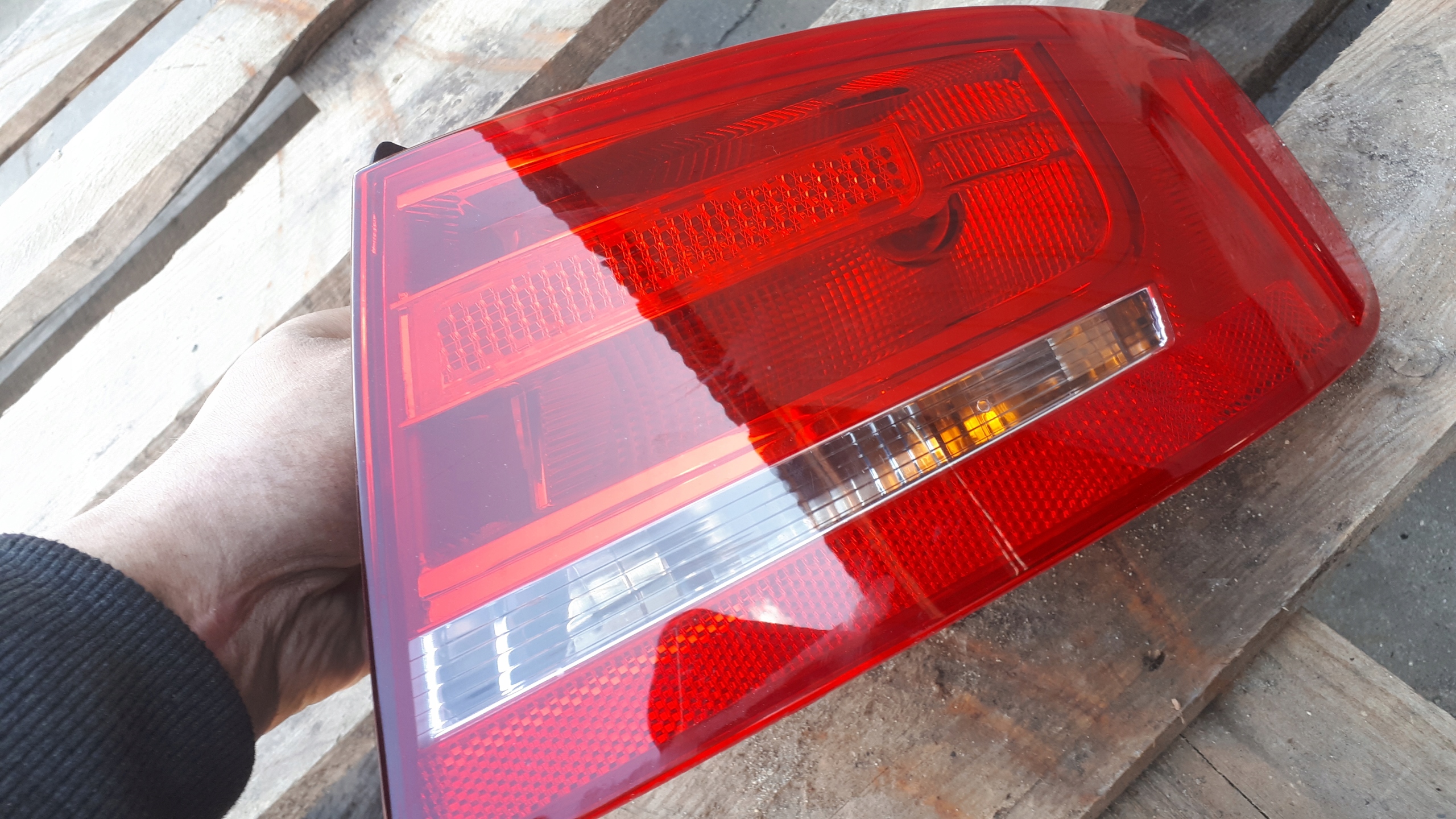 A4 B8 light right right rear part W fender sedan