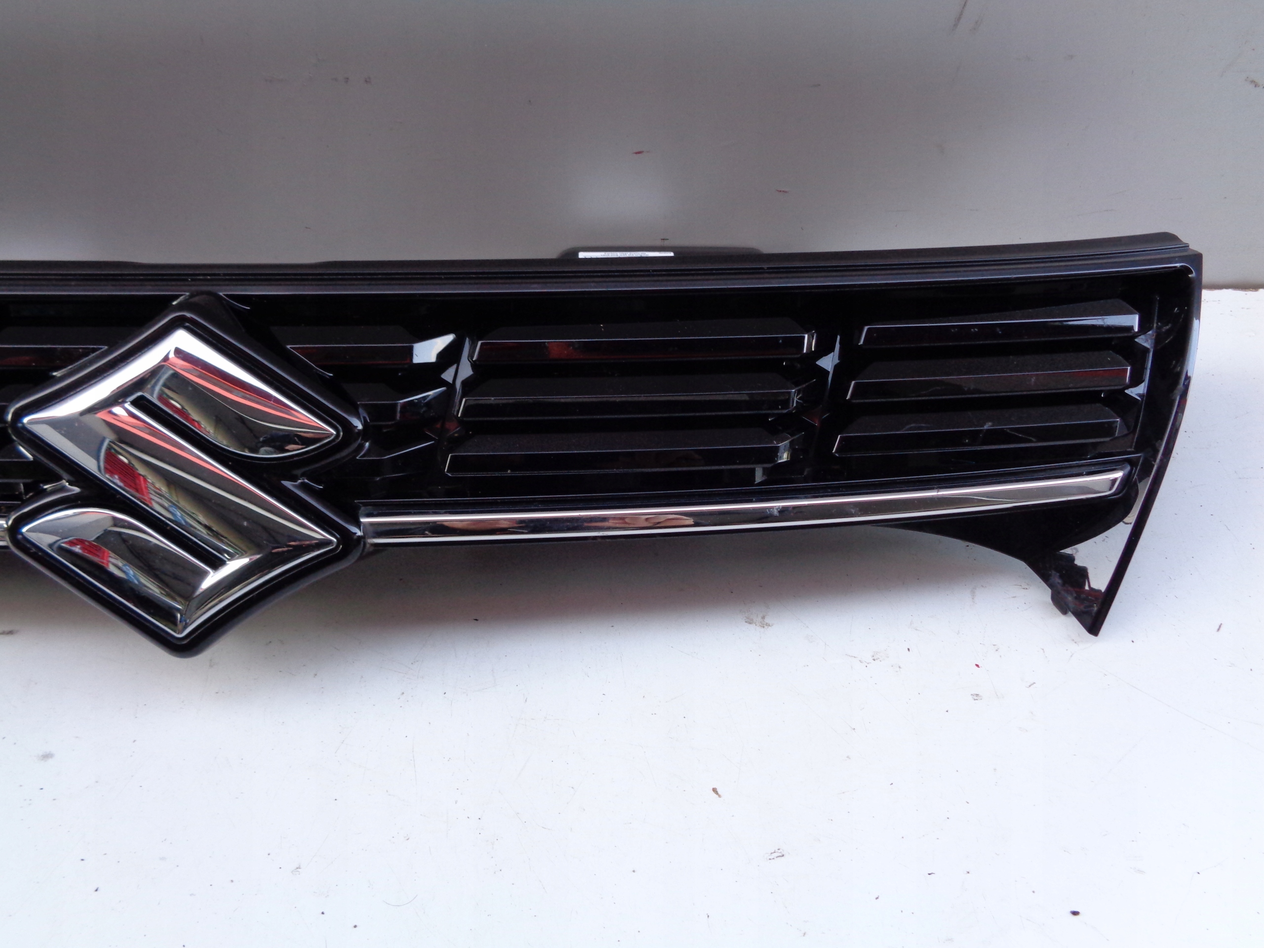 Grille SUZUKI VITARA III 24- LIFT