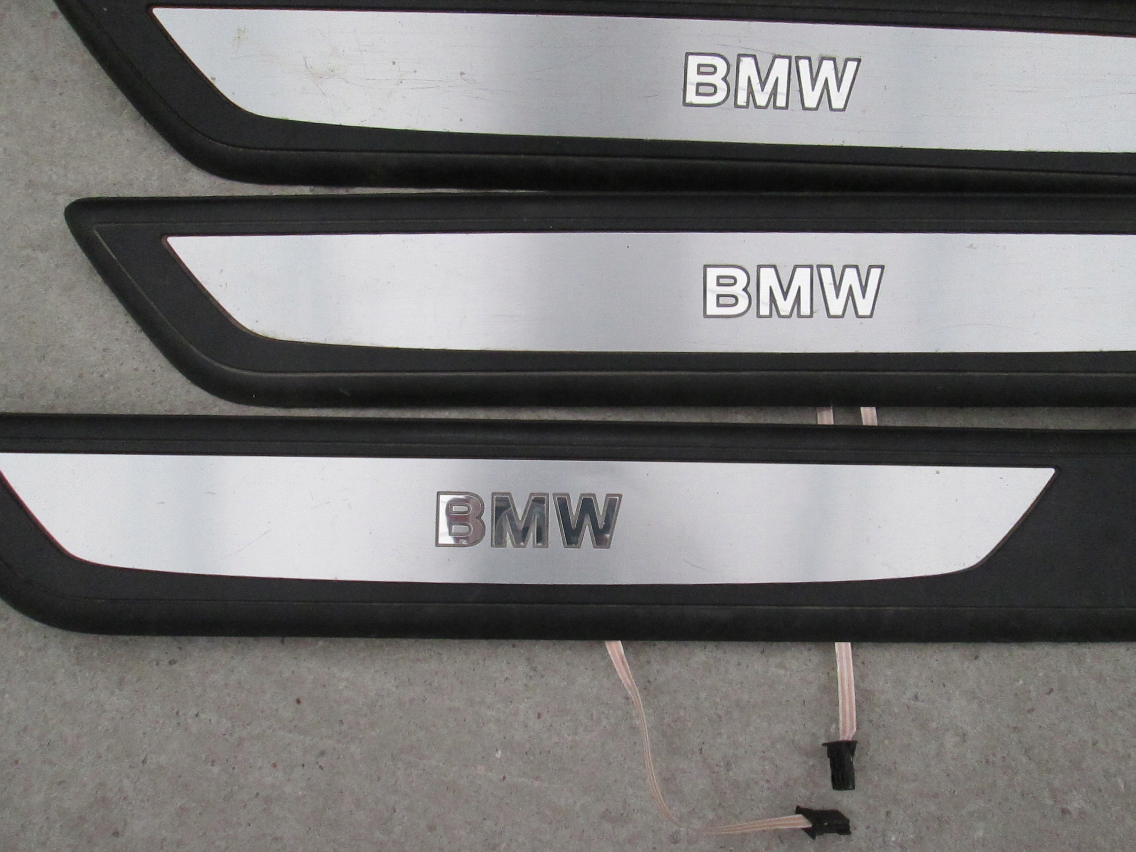 BMW F02 LISTWY WEWNĘTRZNE NAKŁADKI LED KPL Producent części BMW OE