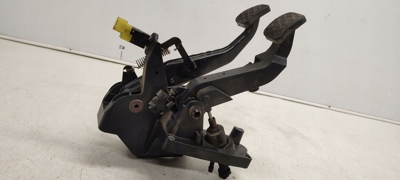 pedale prijenos kvačila Mercedes W169 1,7