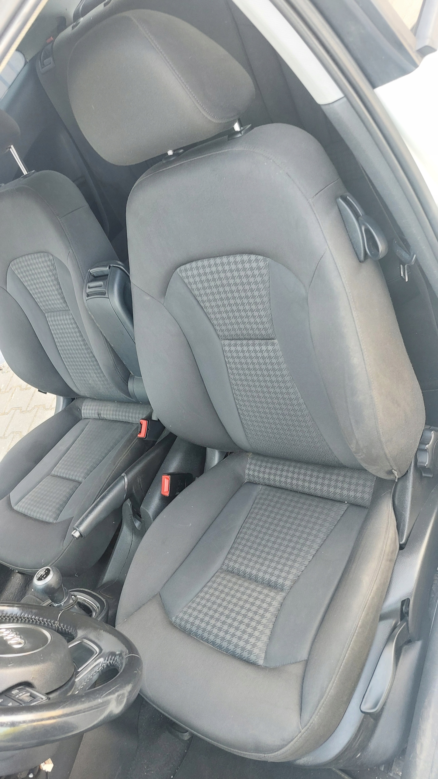 AUDI A1 8X 3D 10-18r Sitz GRZANE EUROPA