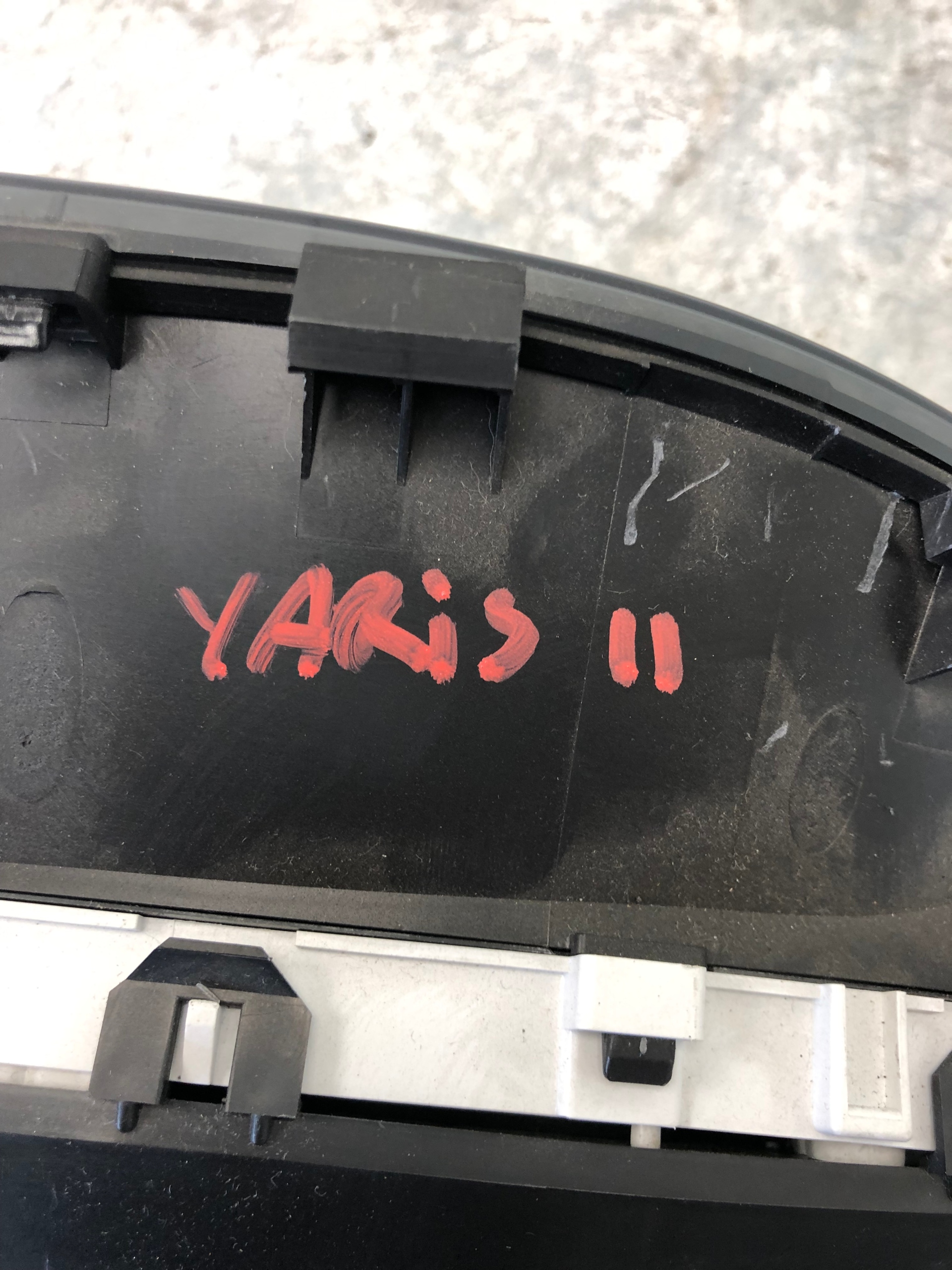 dials dials TOYOTA YARIS II 83800-0DJ00
