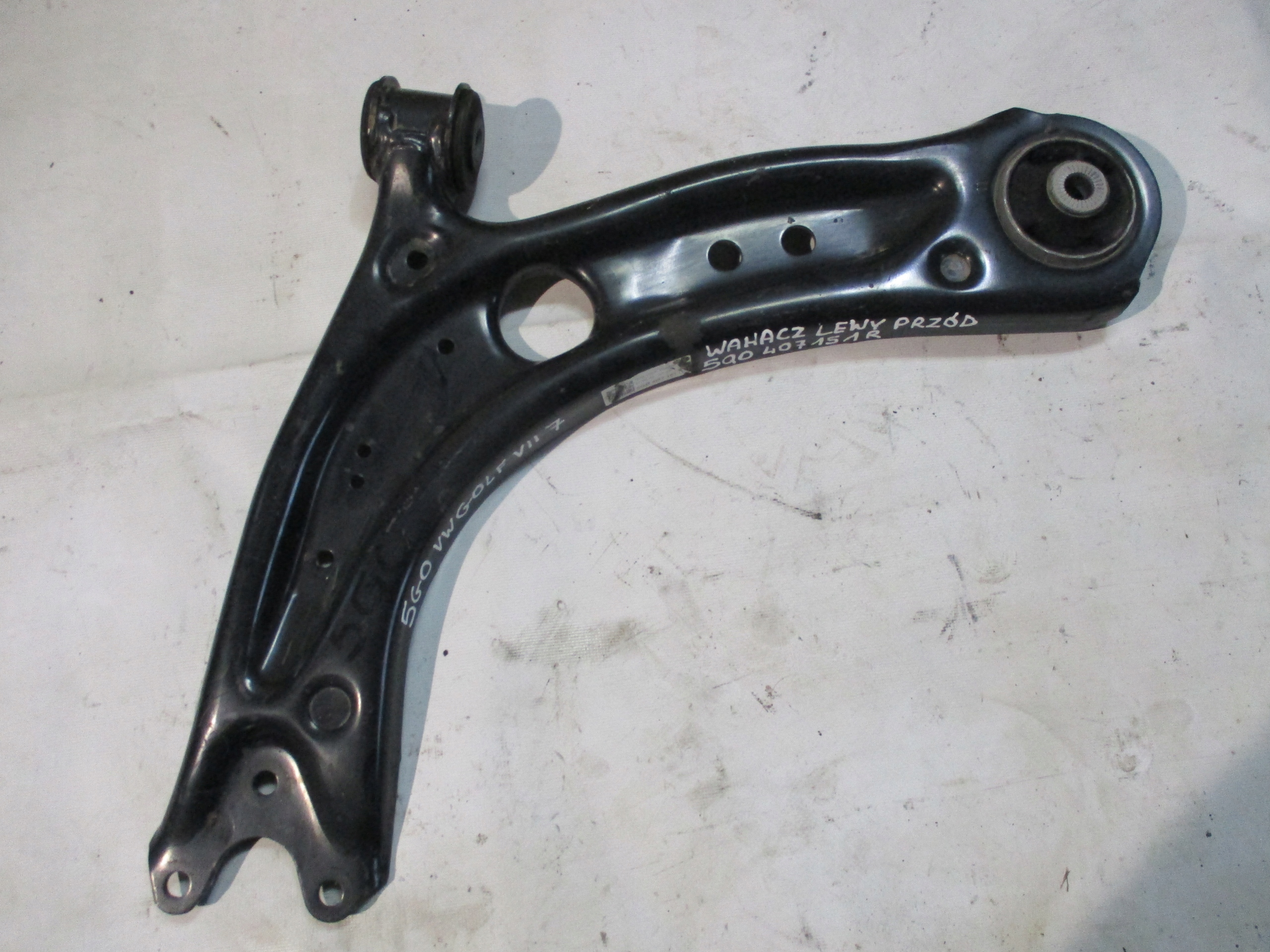 arm left front VW Golf 7 VII 5Q0407151R