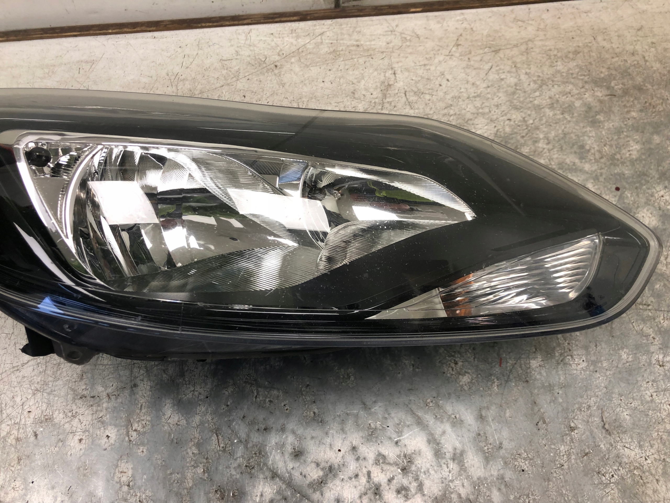 light right front FORD FOCUS MK3 BM51-13W029-CJ