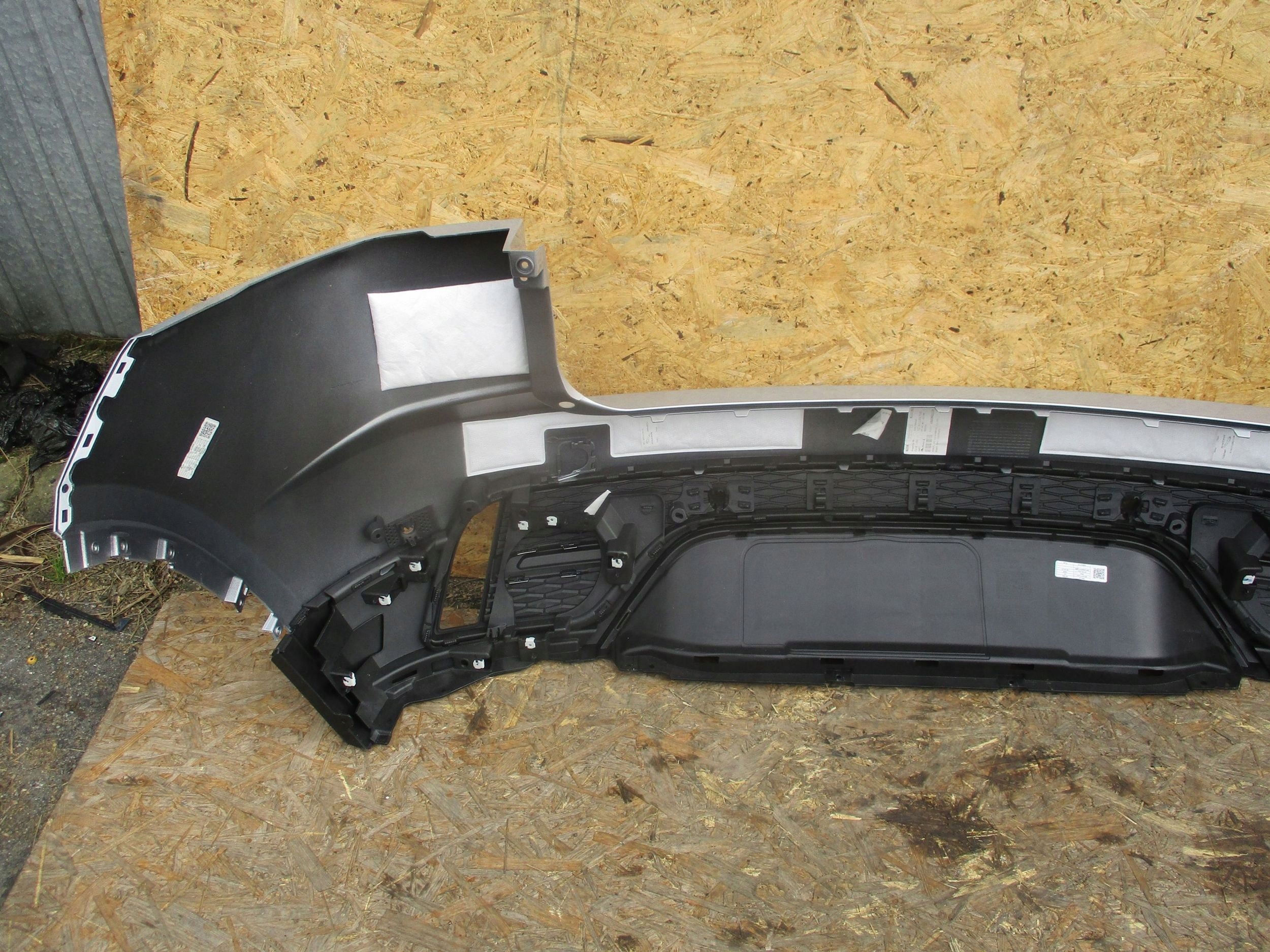 Stoßstange heck Jaguar E-Pace Lift 21- J9C3-17D781-A