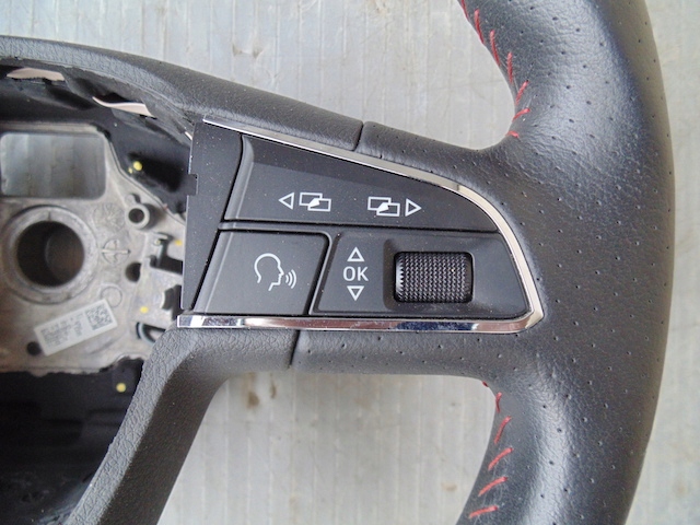 LENKRAD LEDER MULTIFUNKCJA SEAT LEON III FR 17R