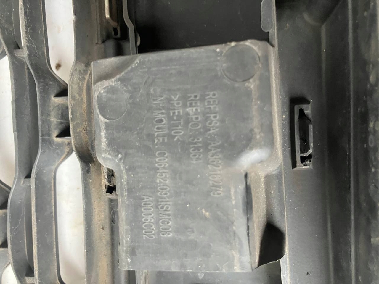 grid central lower of a bumper CHROM C4 PICASSO II AA36216279 #28 BDB