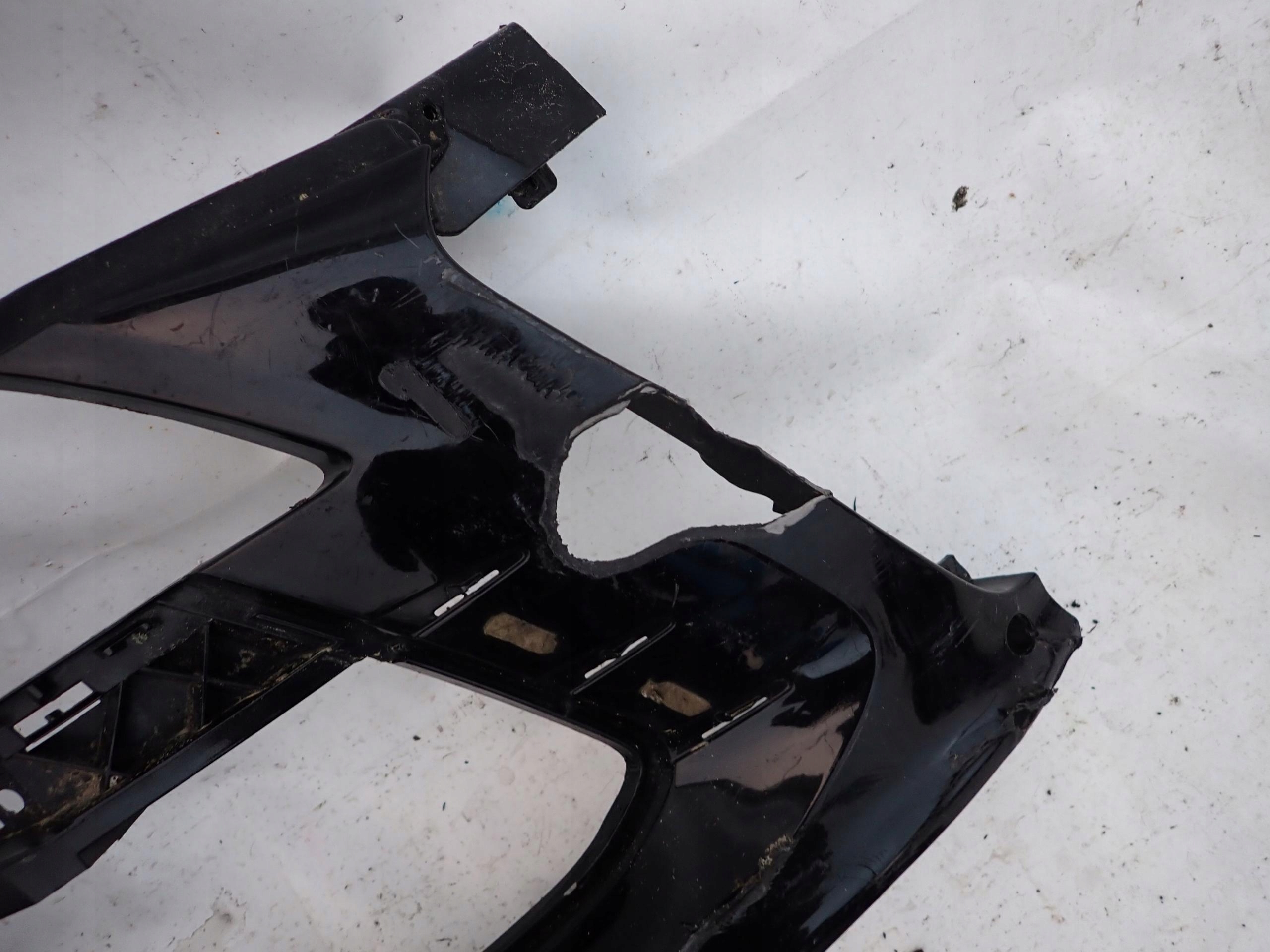 AUDI R8 and 06- bumper front front BOK right PDC
