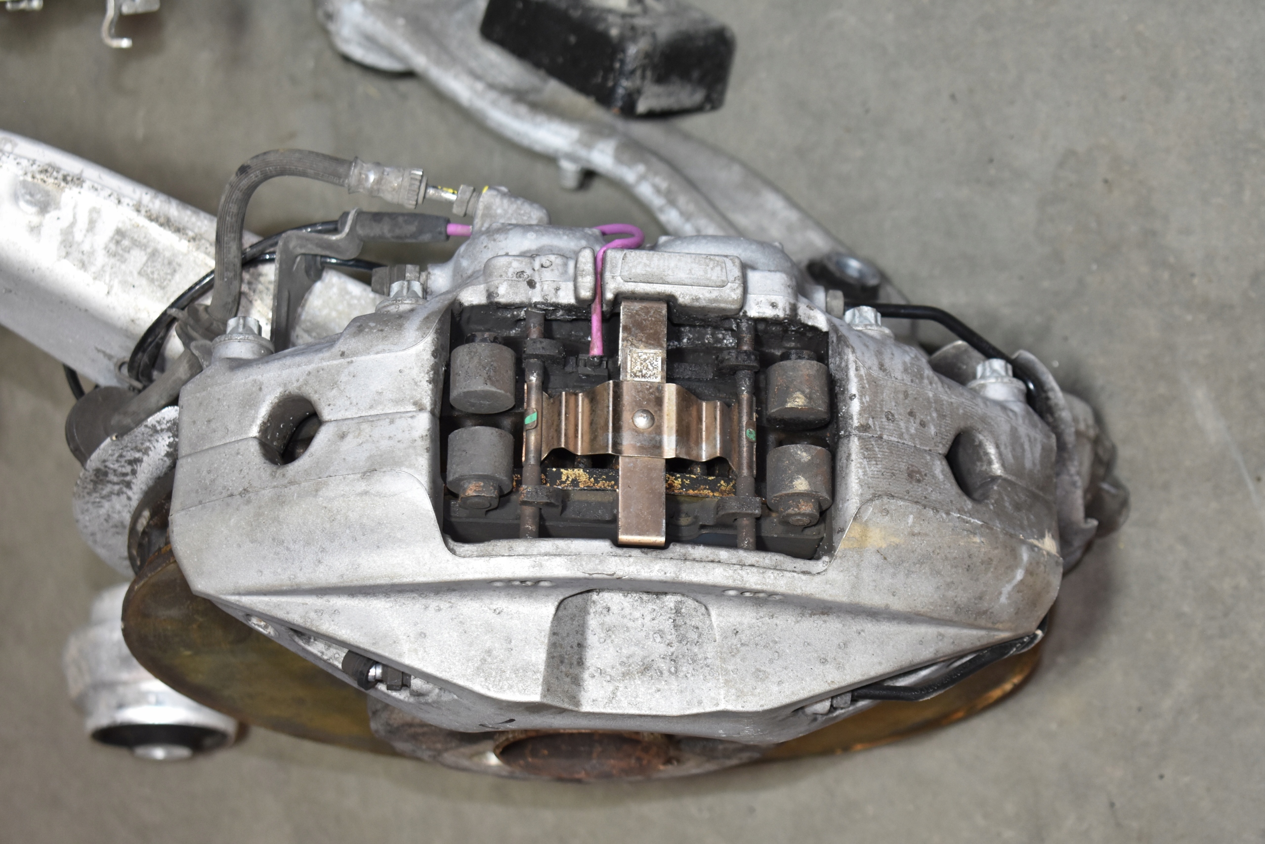 IDEALNE sususpension front front left BMW G70 1