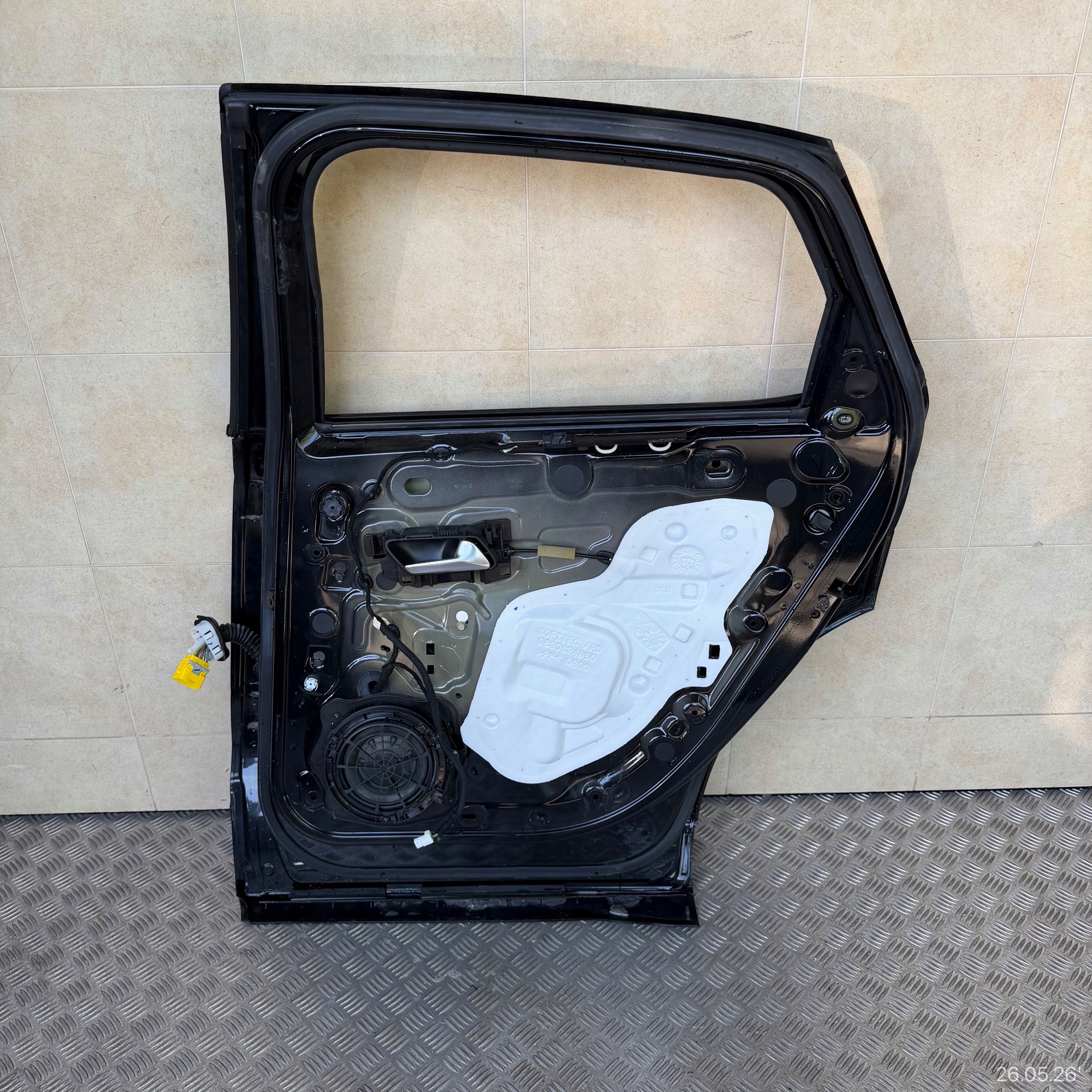 door complete rear. right CITROEN C4 III 2021 ROK does not have windows