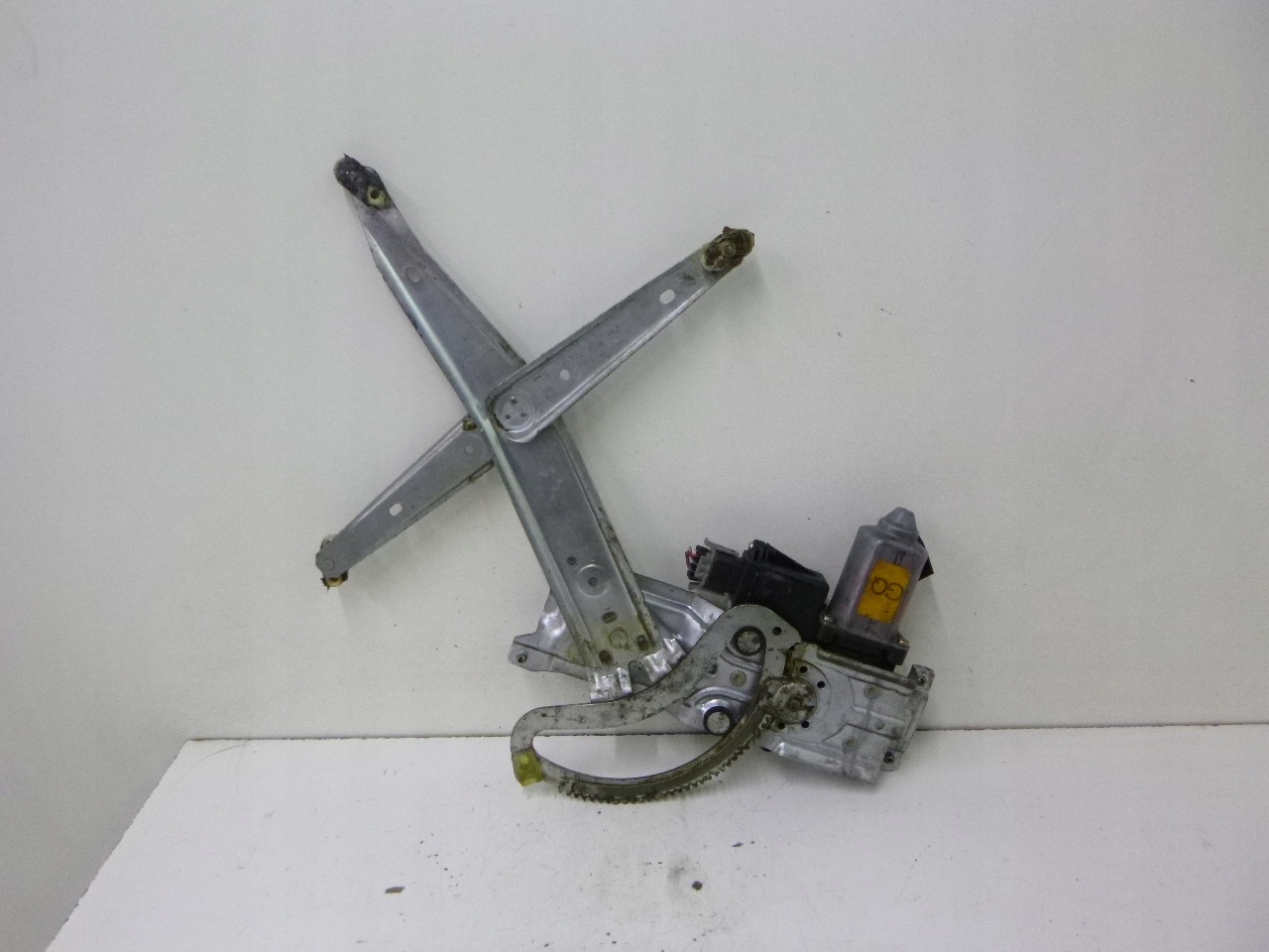 MÉCANISME VITRE AVANT GAUCHE OPEL CORSA B 5D 99R.