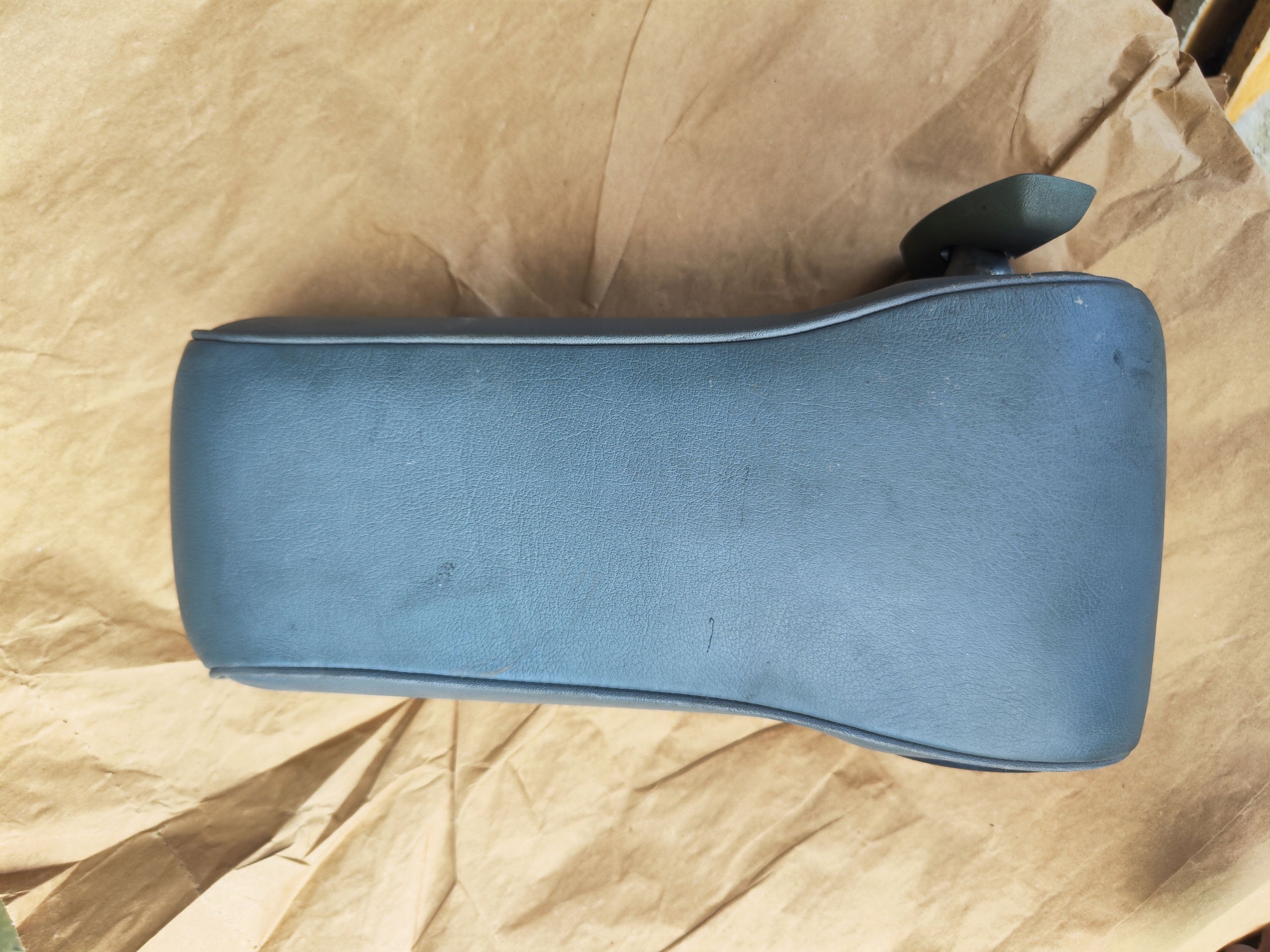 mercedes w124 armrest front sedan kombi front seat