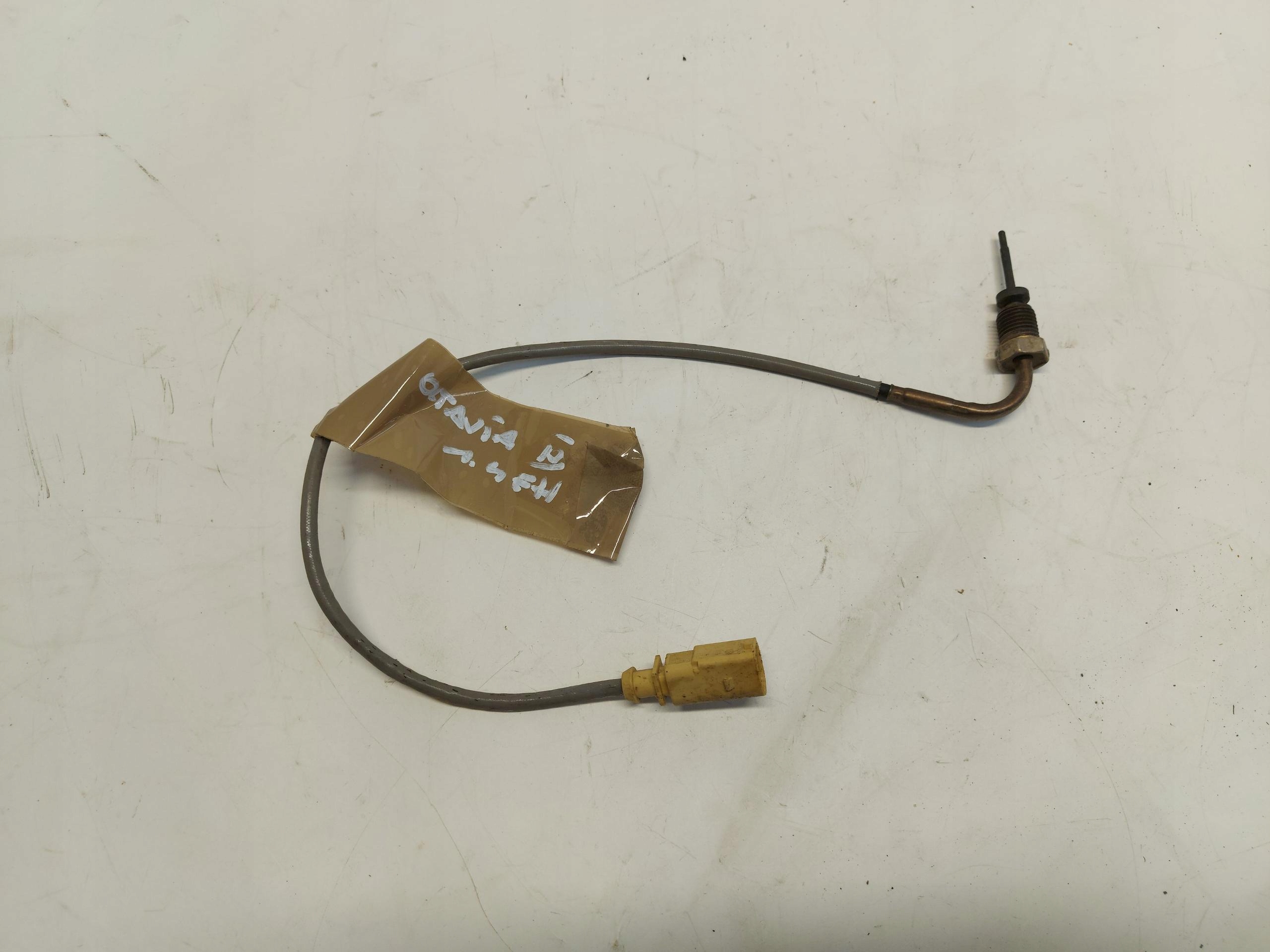 Skoda Octavia IV 5E3 1.4 e-tron Sensor temperatury Gase 05E906088I